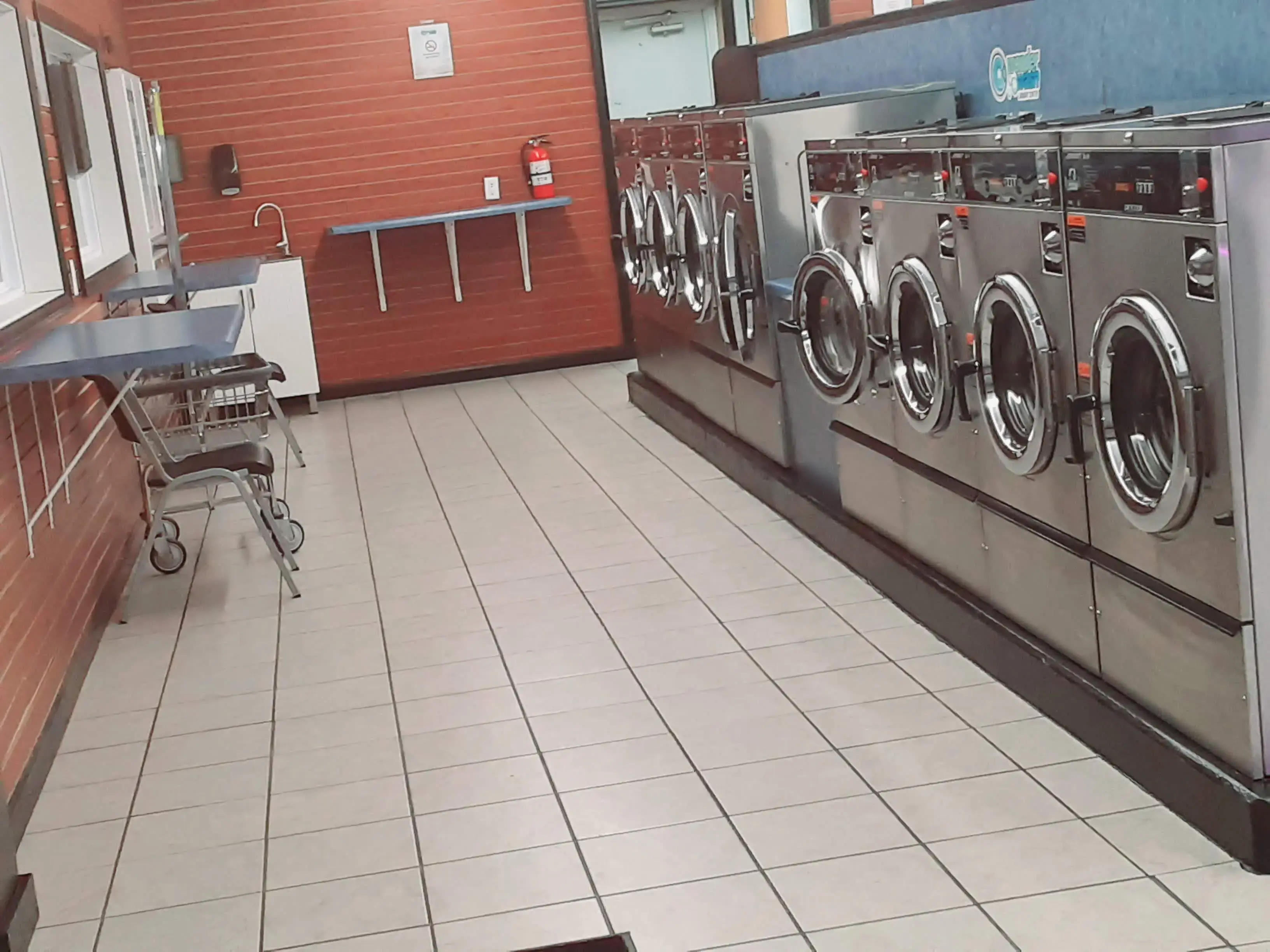 Wonder Wash Laundry Center - Image 13