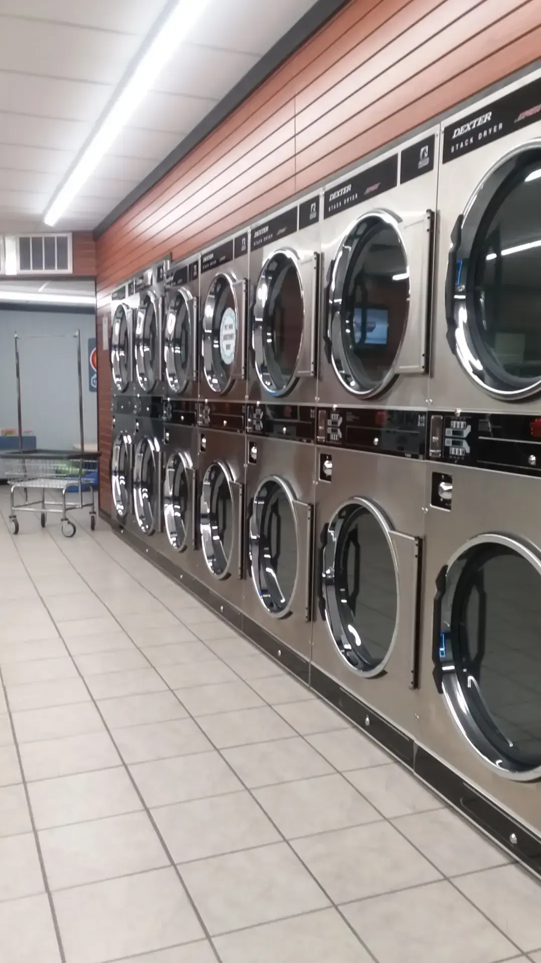 Wonder Wash Laundry Center thumbnail 7