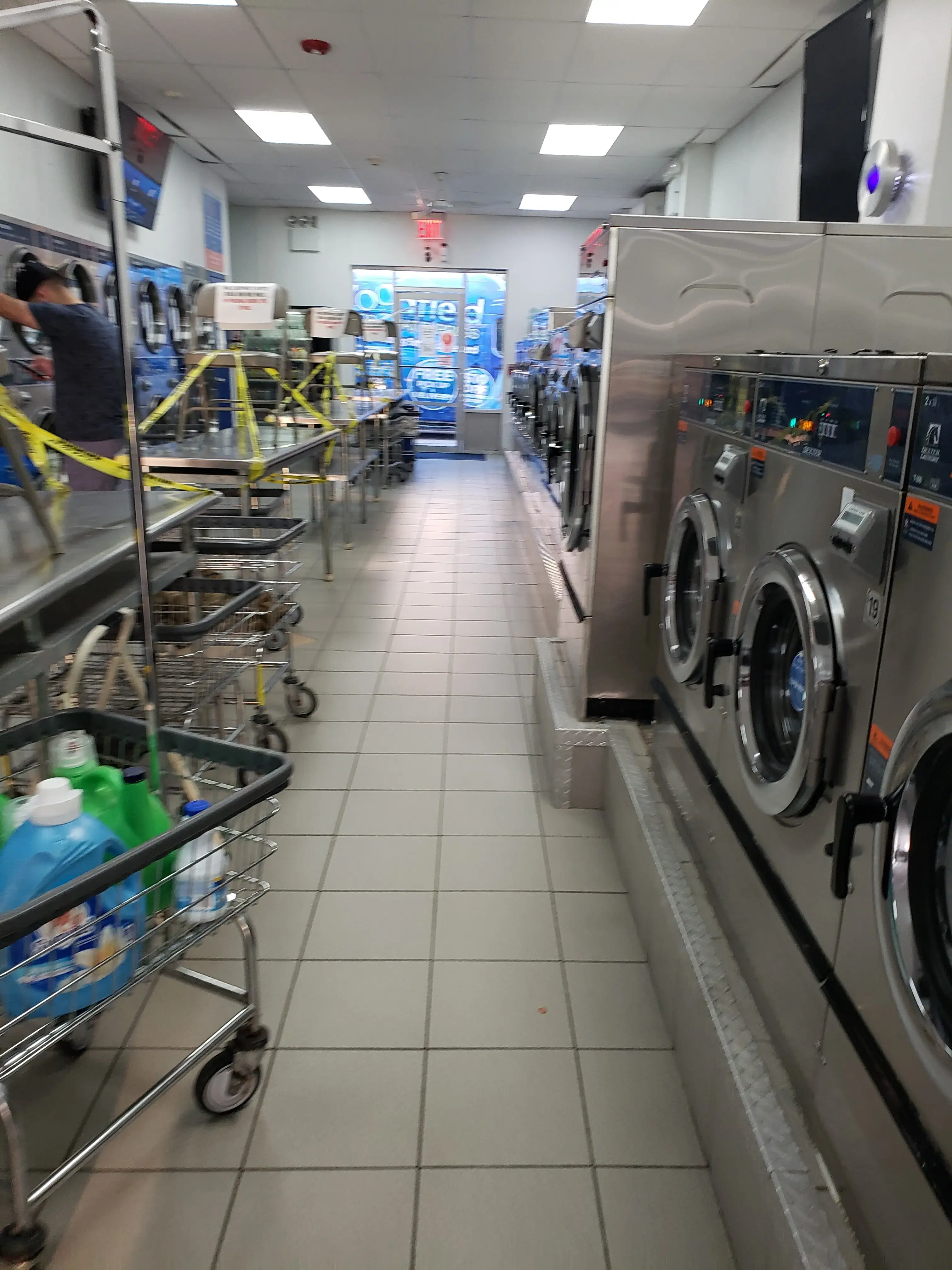 Woodfield Laundromat Express - Image 16
