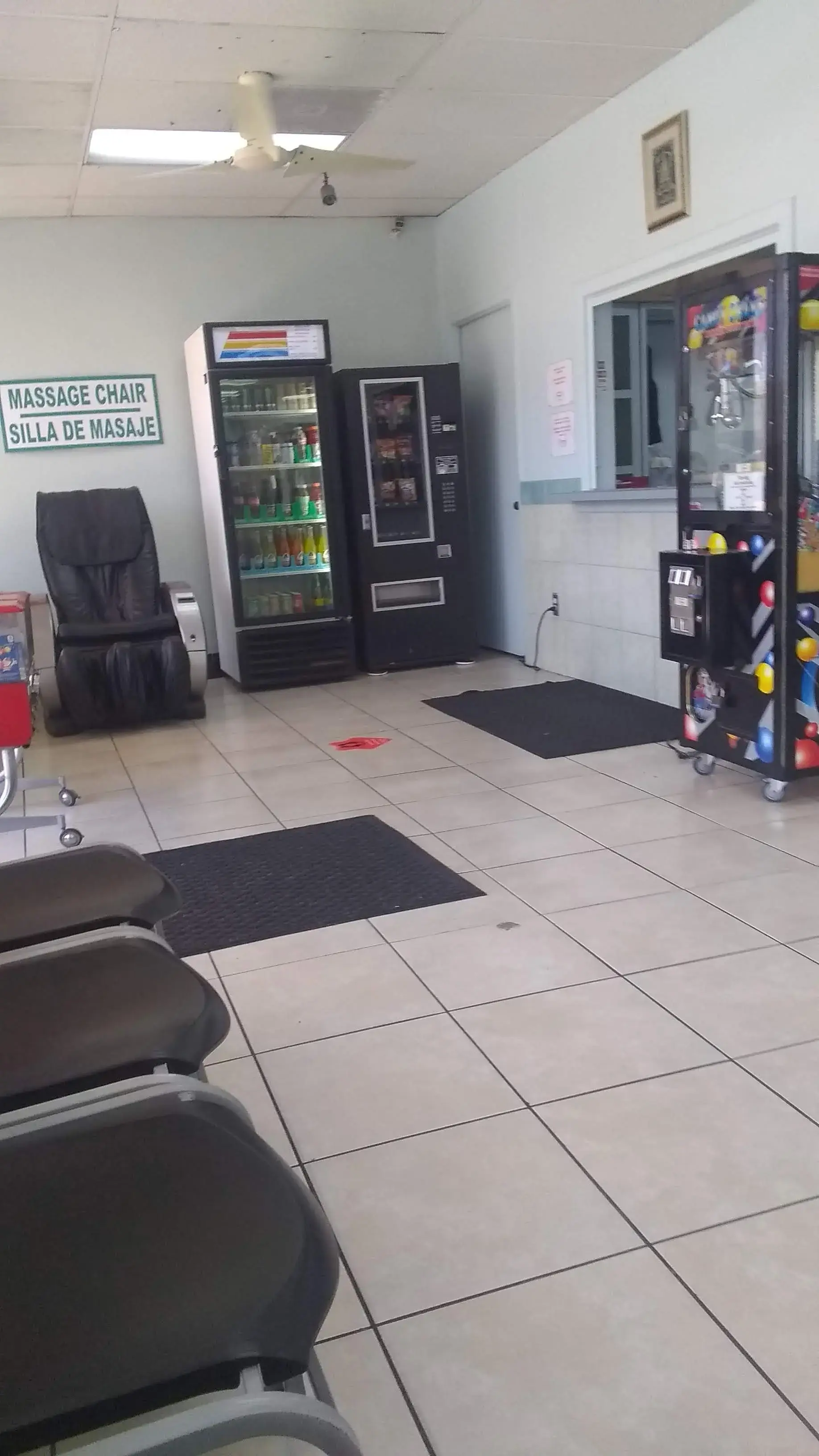 Woodlands Washateria thumbnail 19