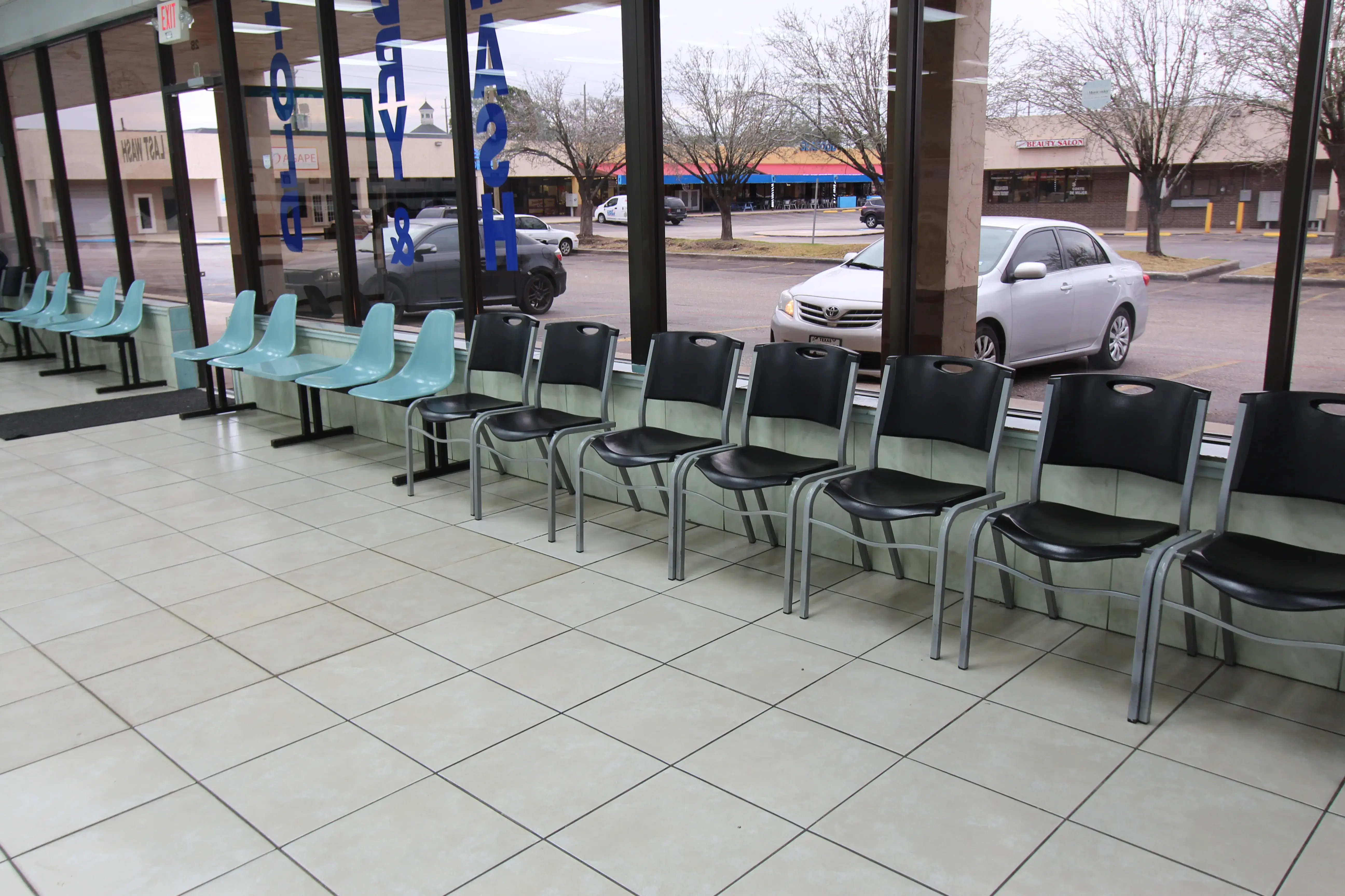 Woodlands Washateria thumbnail 9