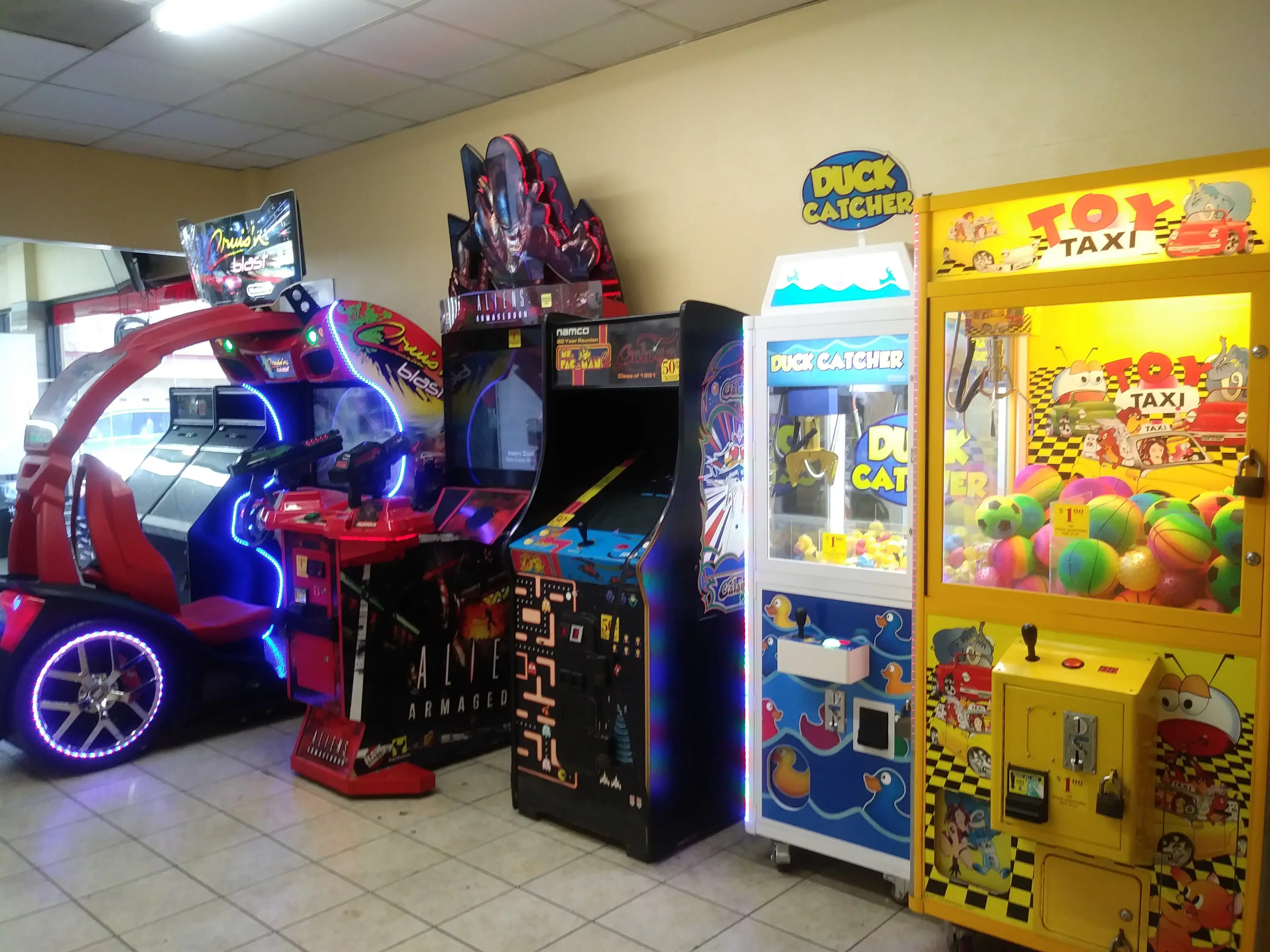 World o' Suds Coin Laundry thumbnail 4