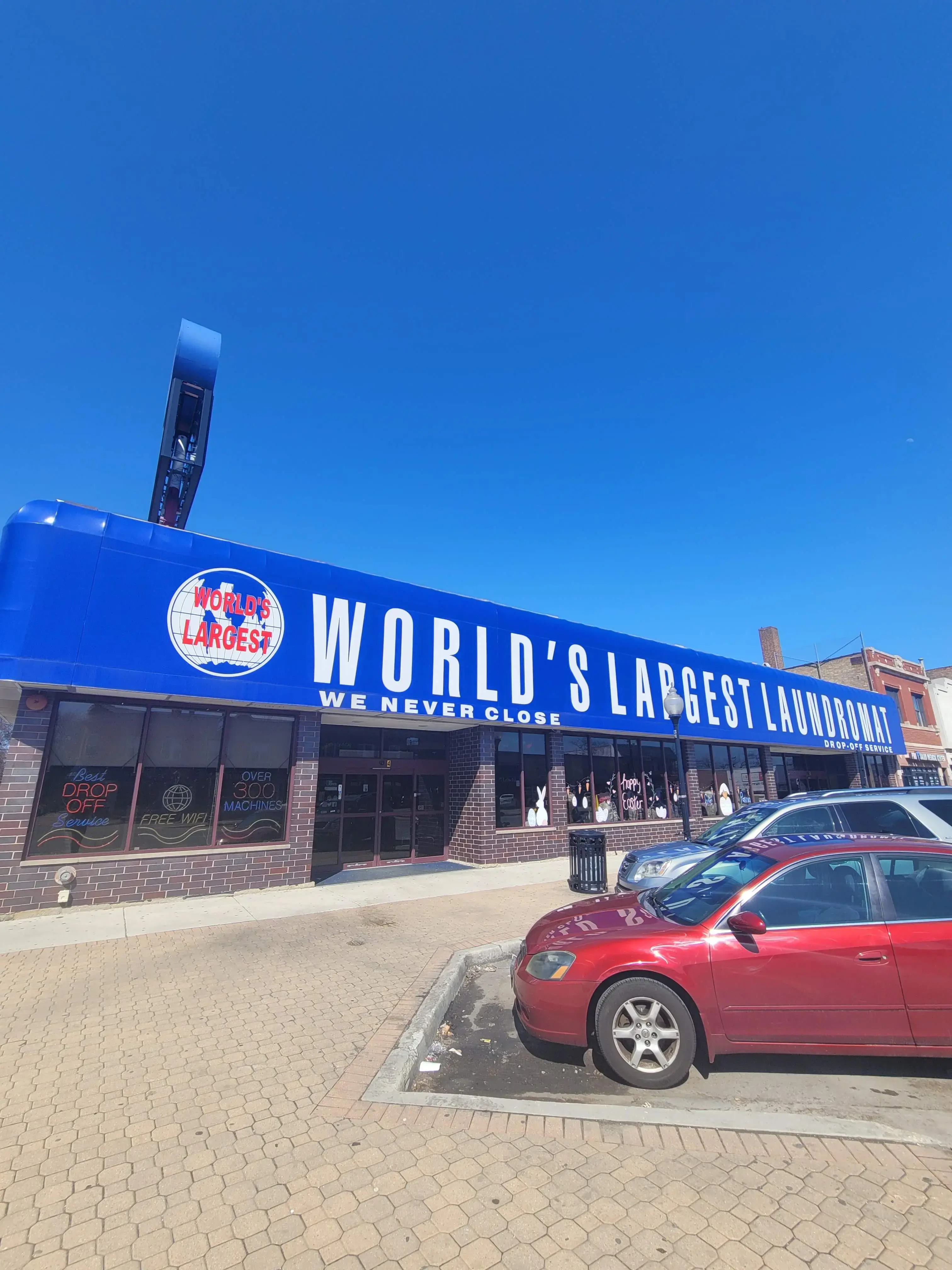 World's Largest Laundromat - Image 6