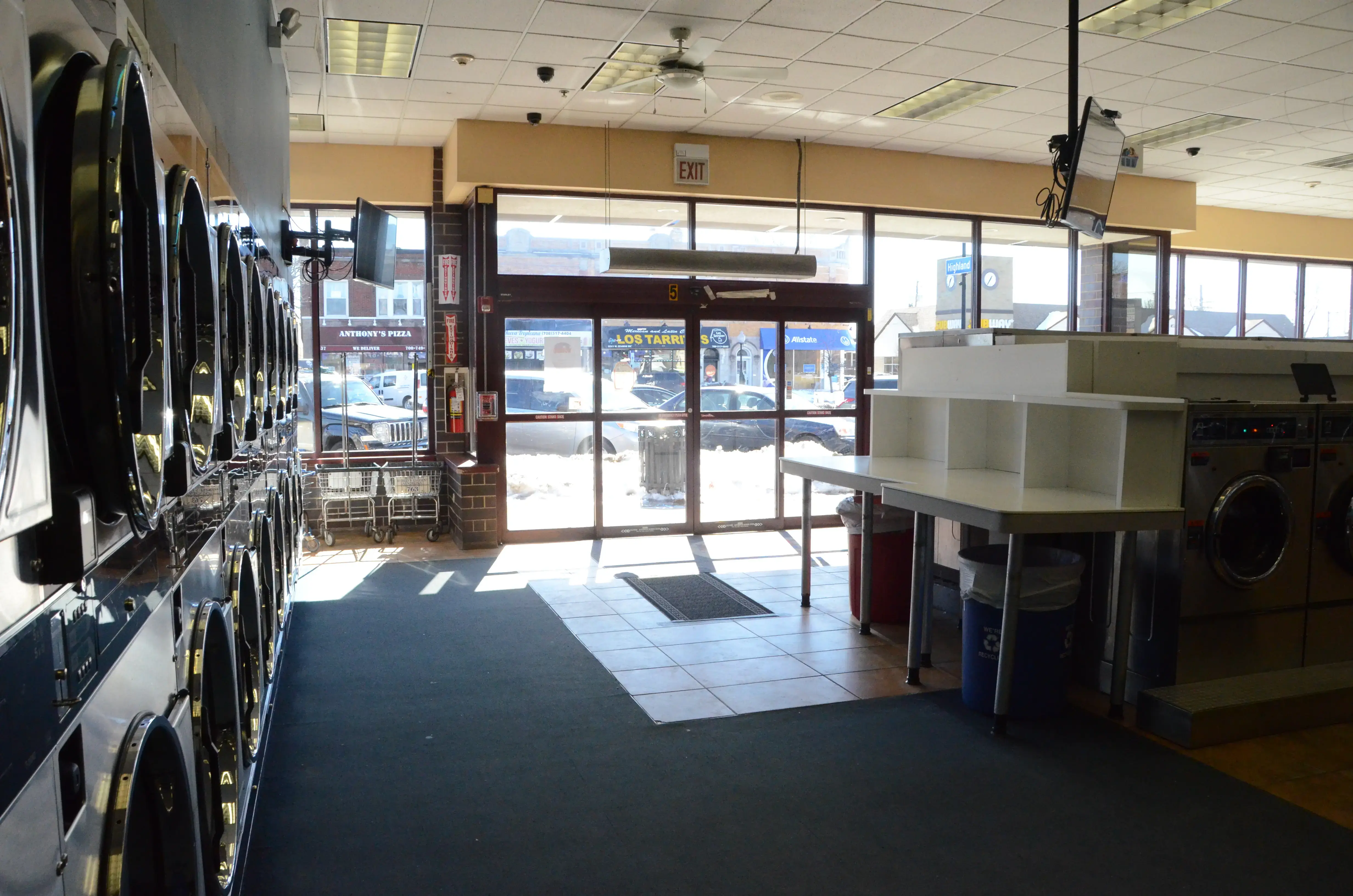 World's Largest Laundromat - Image 8