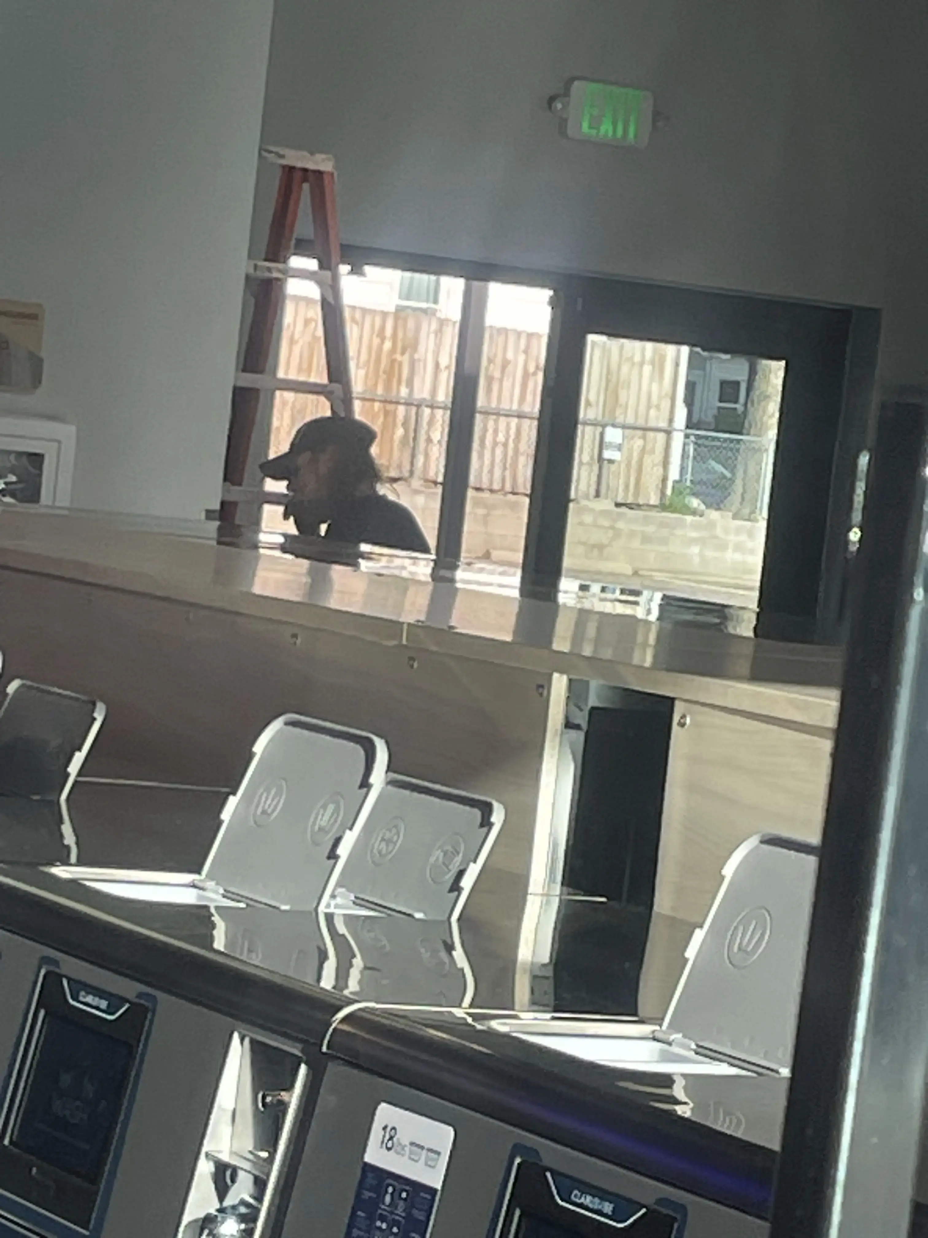 WOW WASH LAUNDROMAT thumbnail 19
