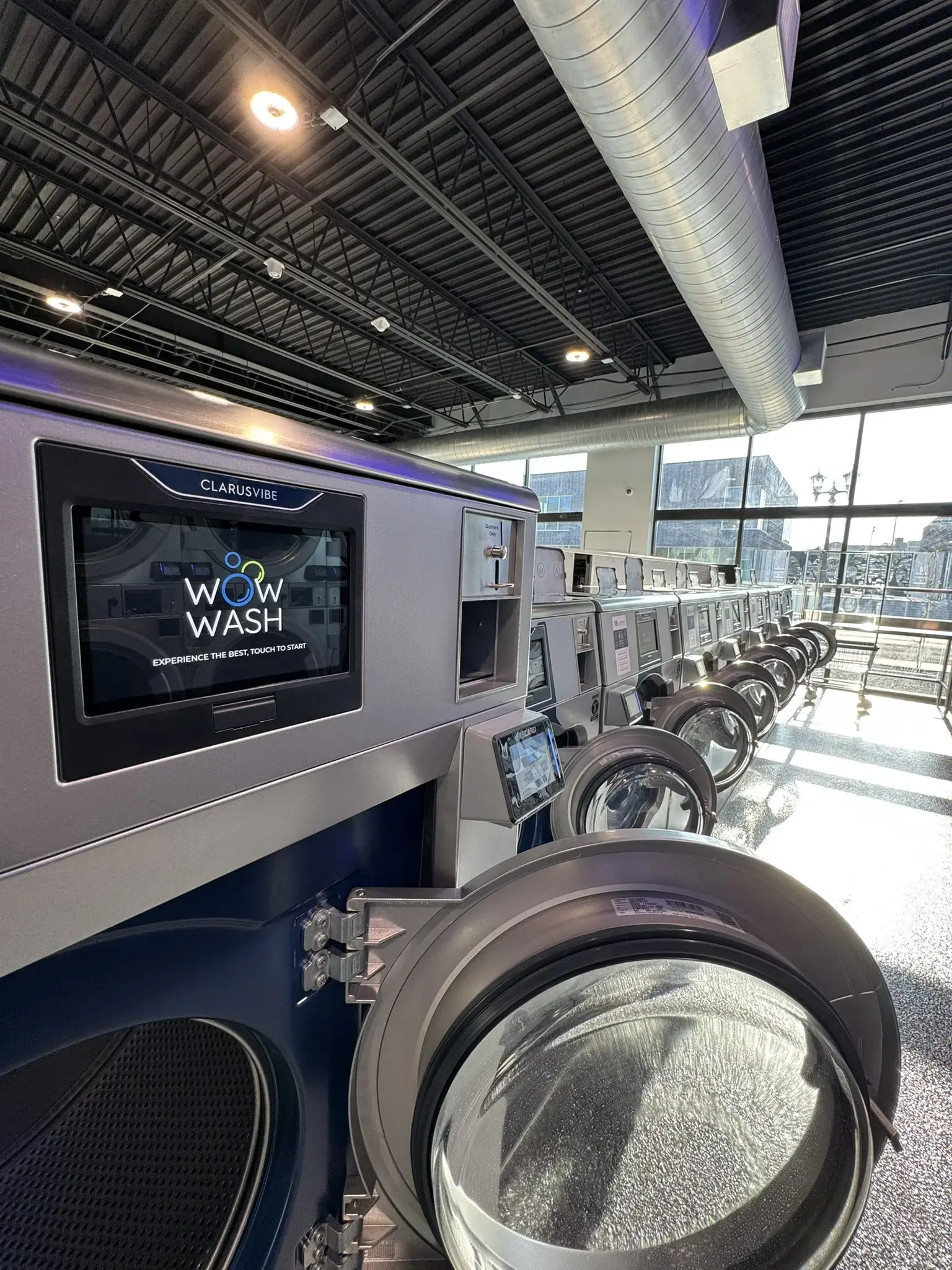 WOW WASH LAUNDROMAT thumbnail 3