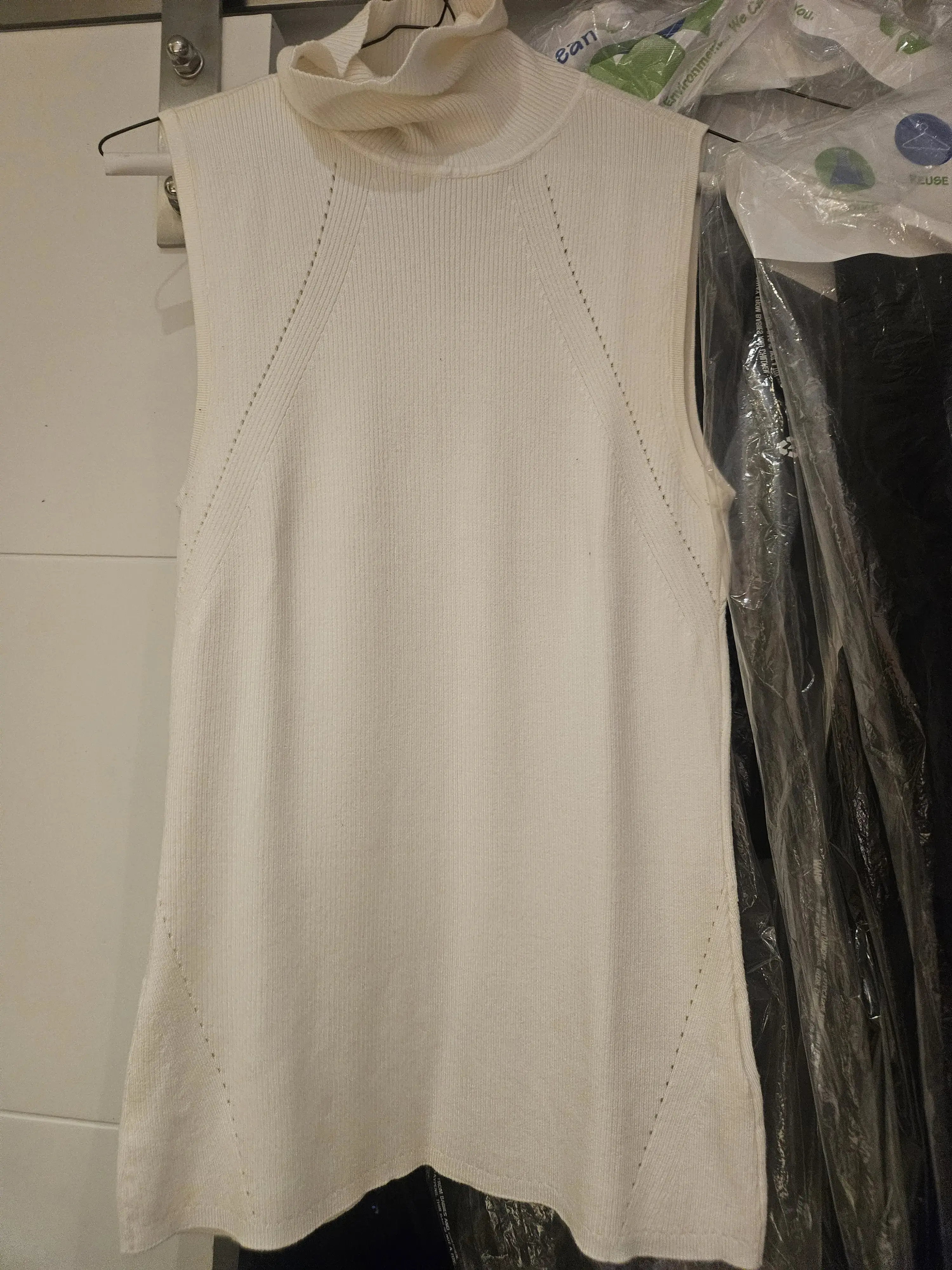 WS Cleaners & Tailors thumbnail 8