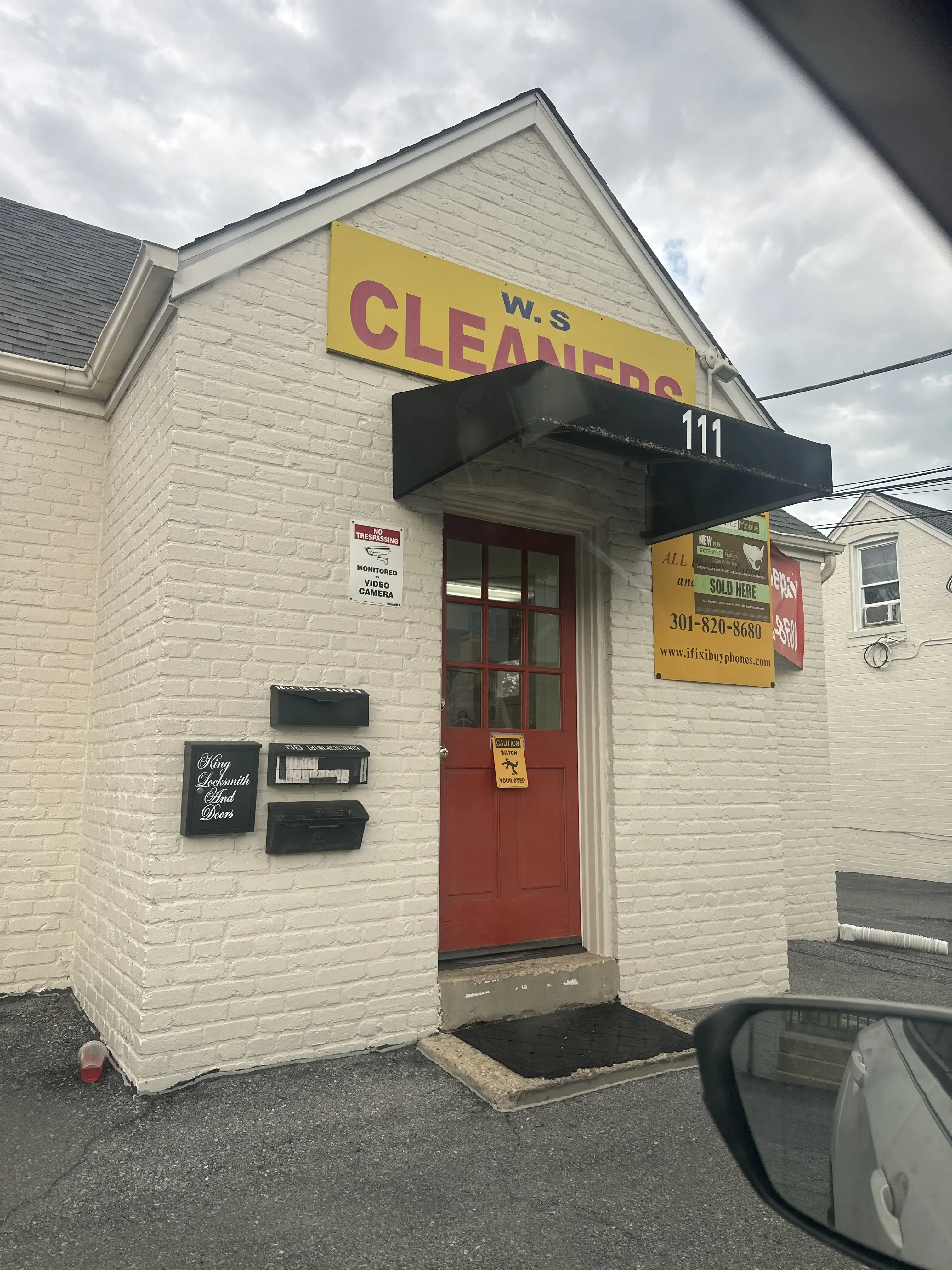 WS Cleaners & Tailors - Image 4