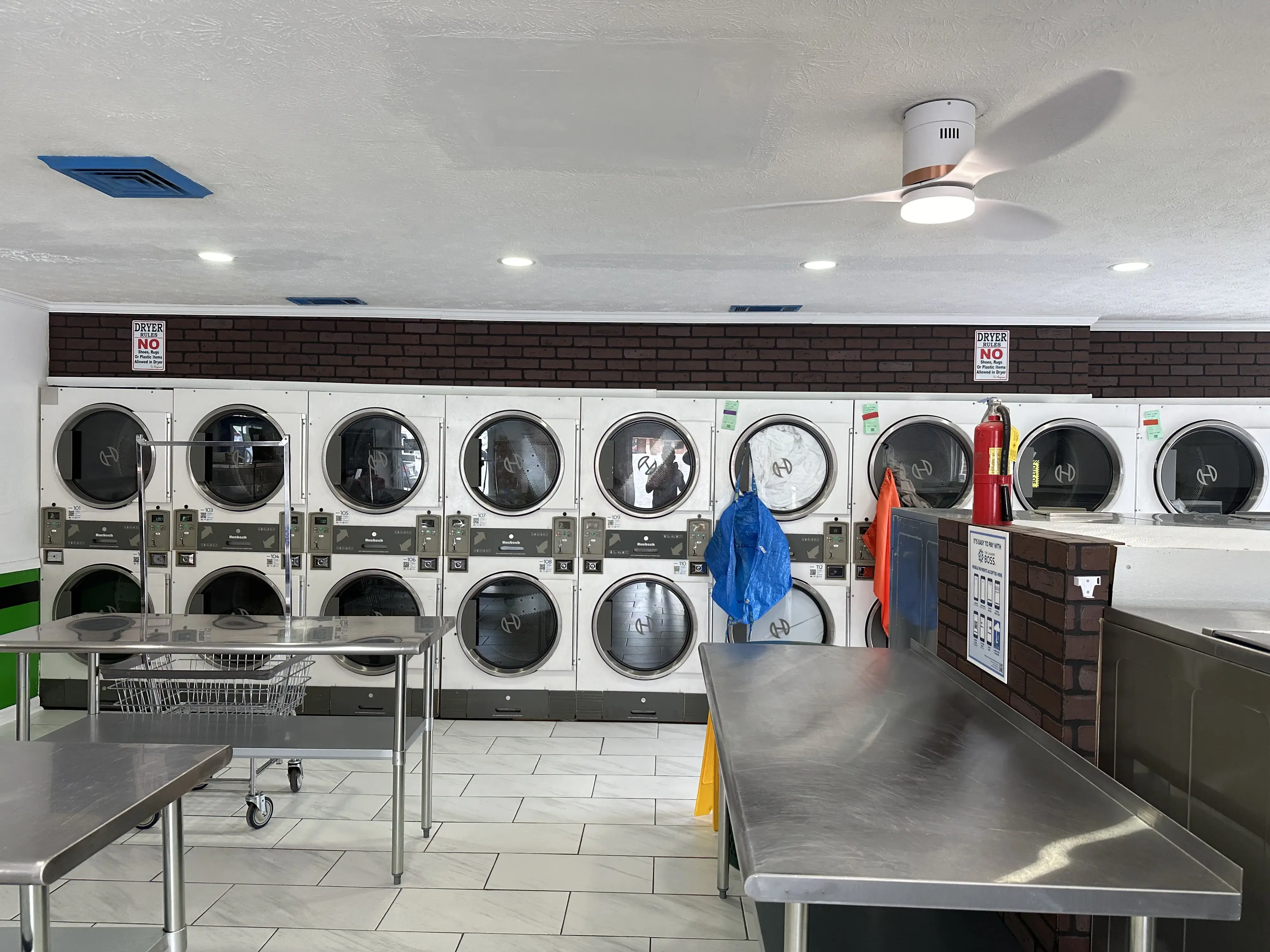 WSHFLD Laundromat - Image 8