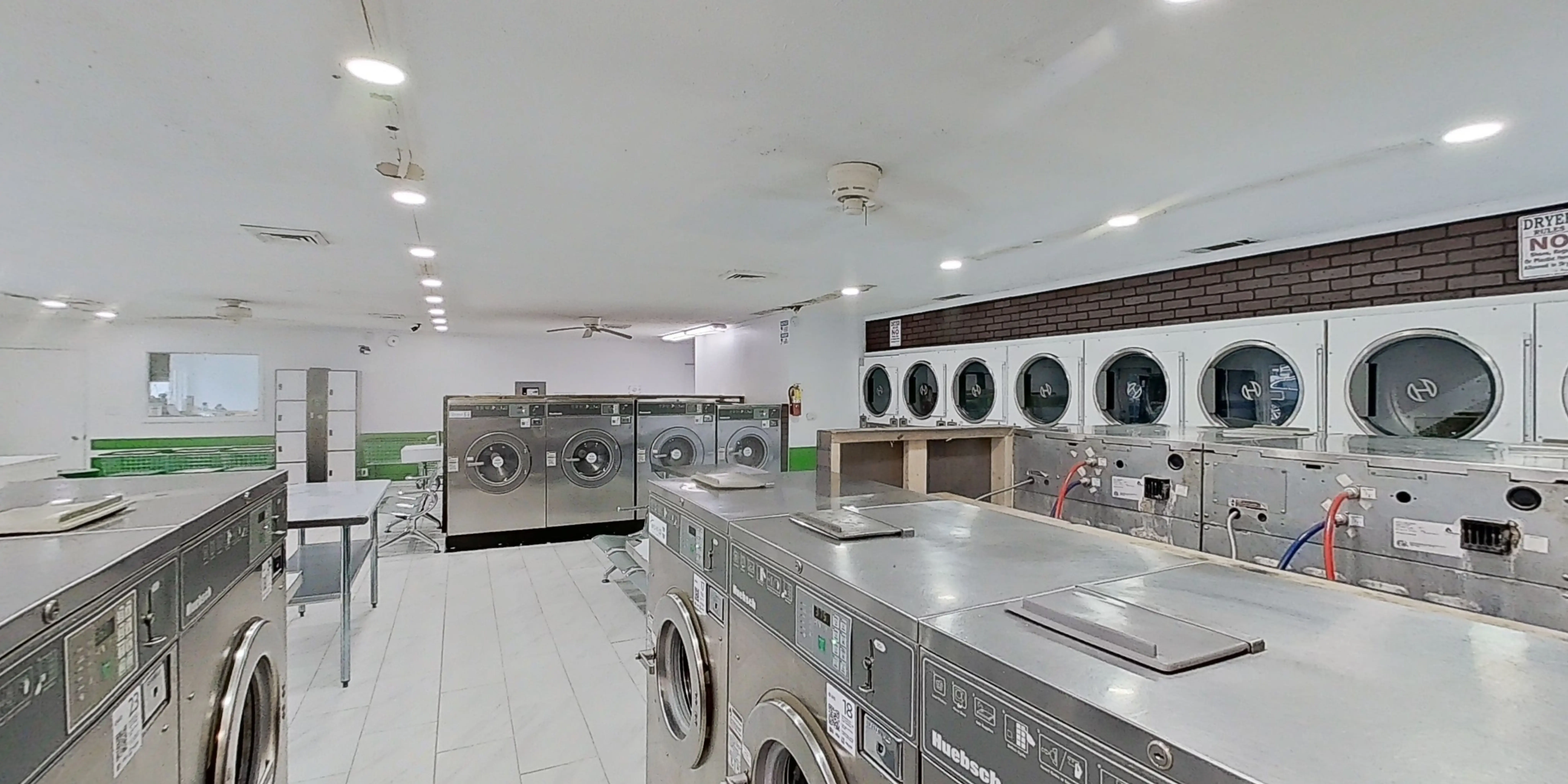 WSHFLD Laundromat - Image 4