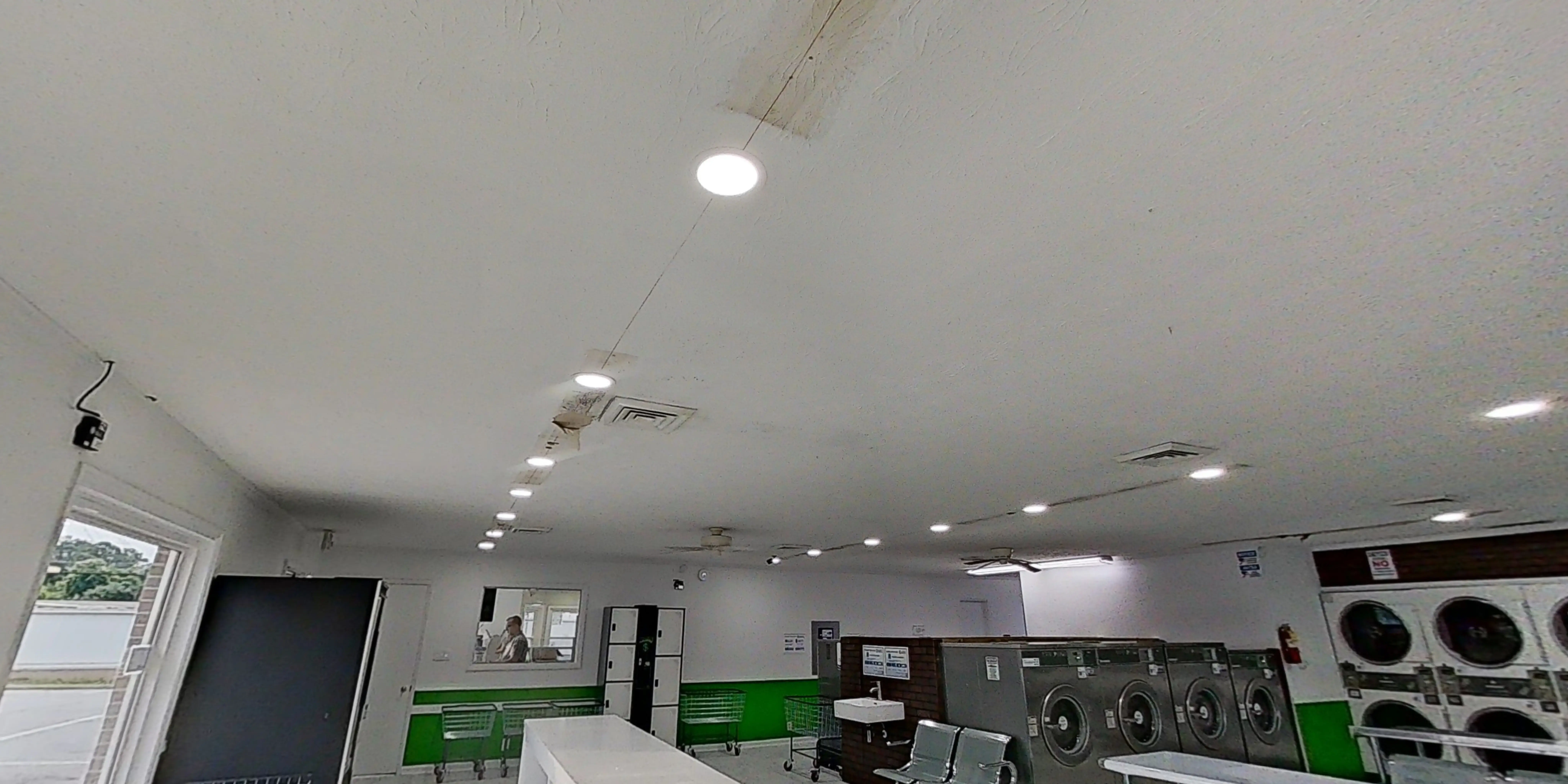 WSHFLD Laundromat thumbnail 10