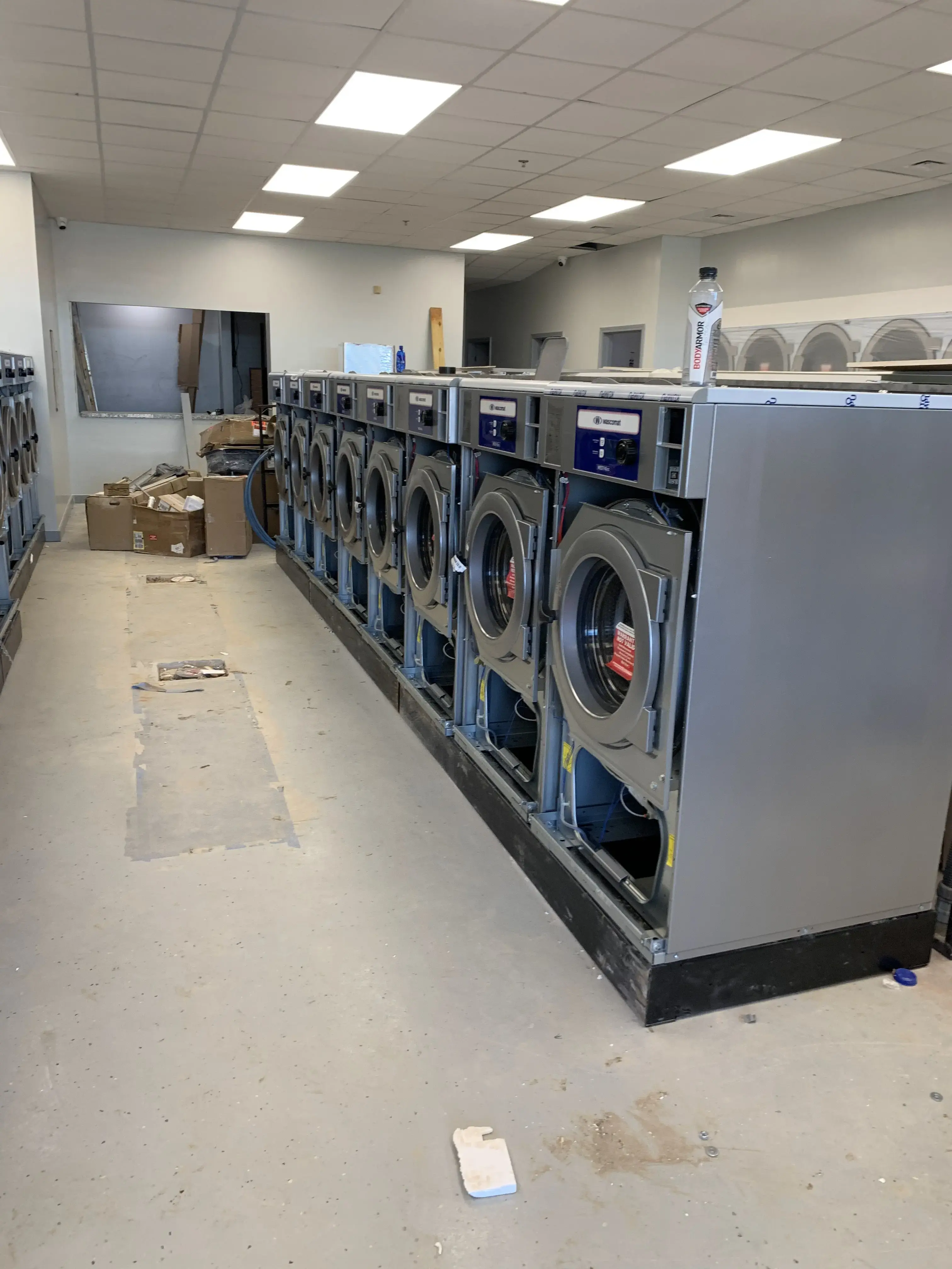 XL Laundry Laundromat thumbnail 14