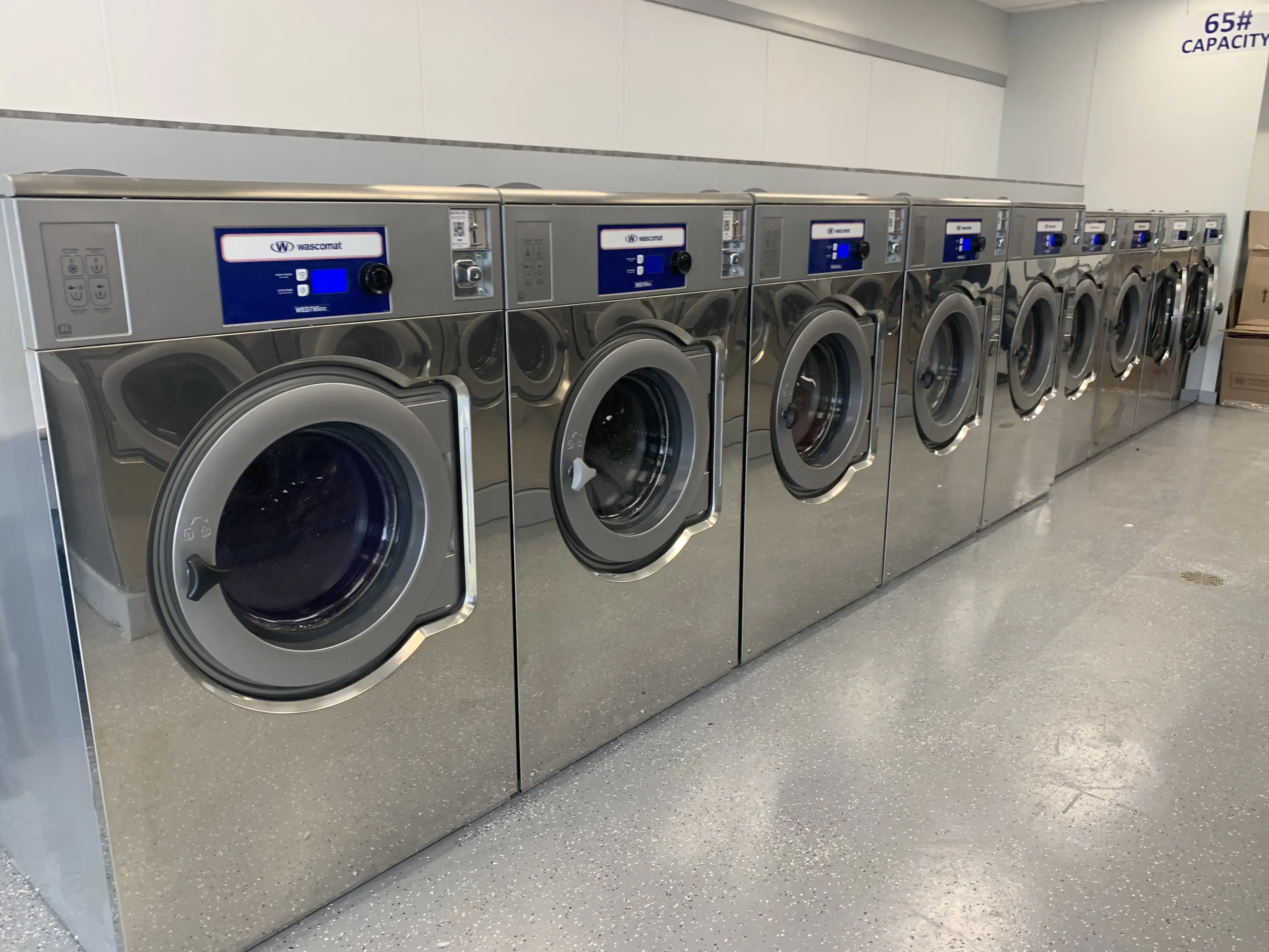 XL Laundry Laundromat - Image 18