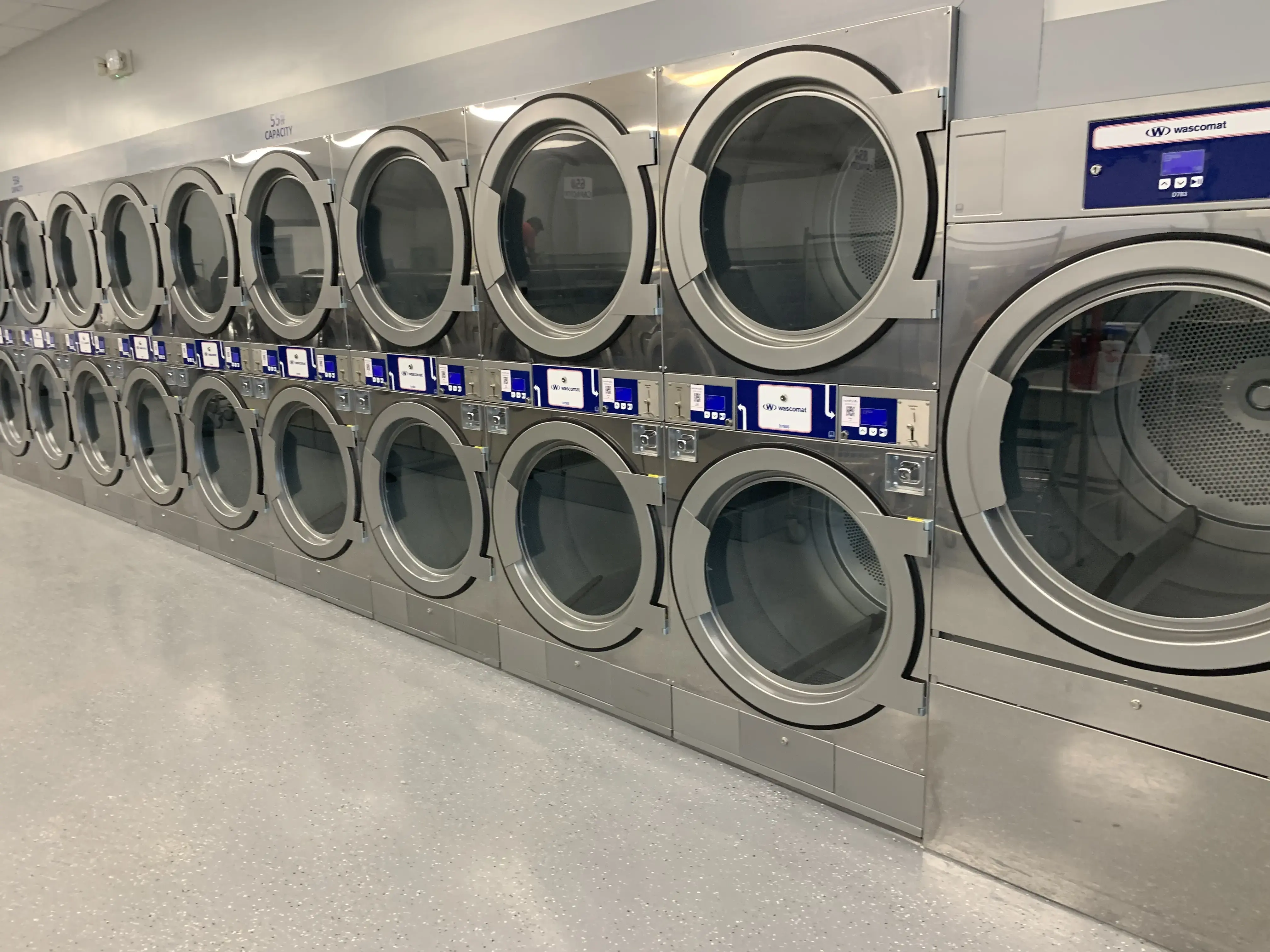 XL Laundry Laundromat thumbnail 16