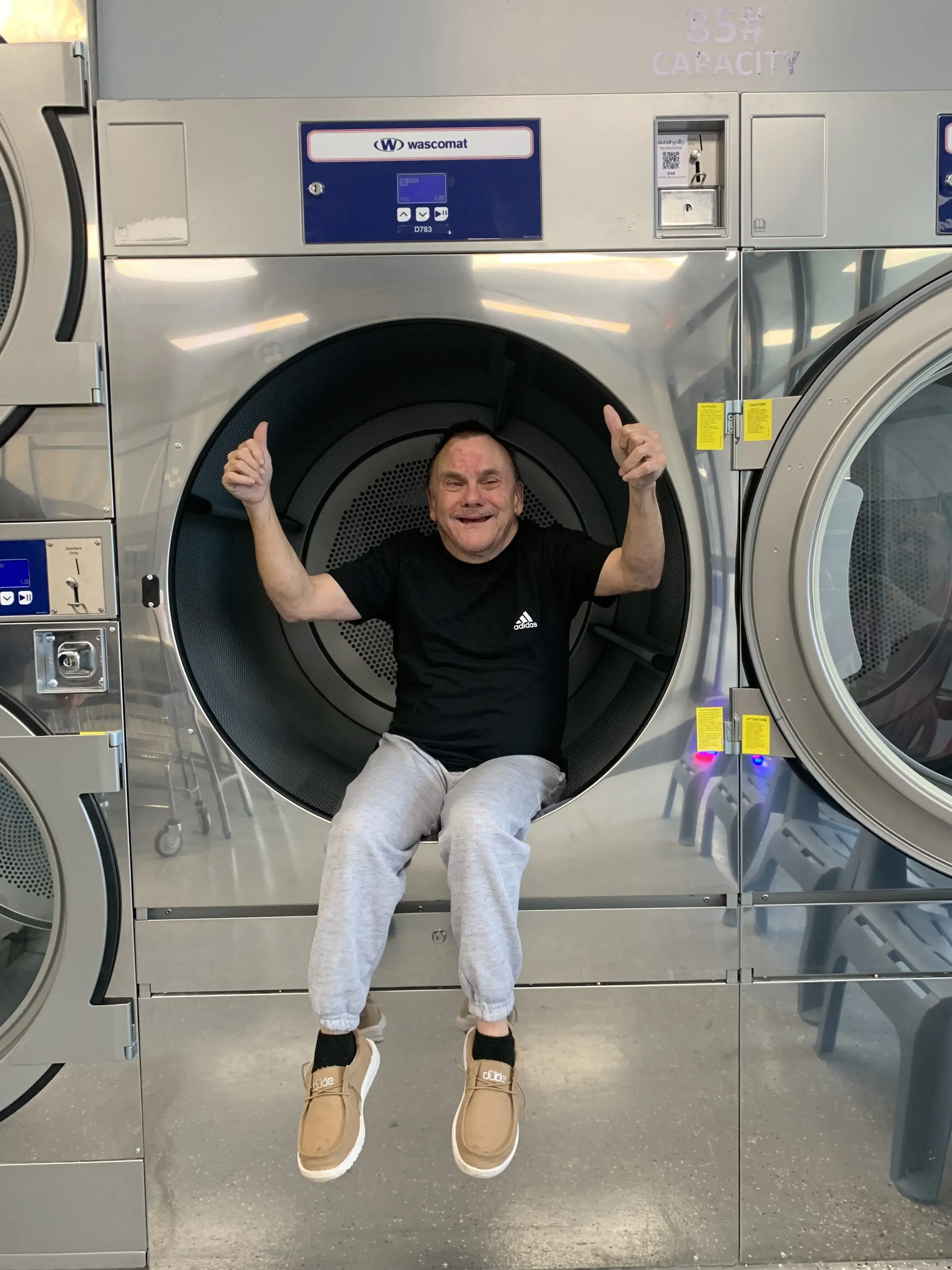 XL Laundry Laundromat thumbnail 5
