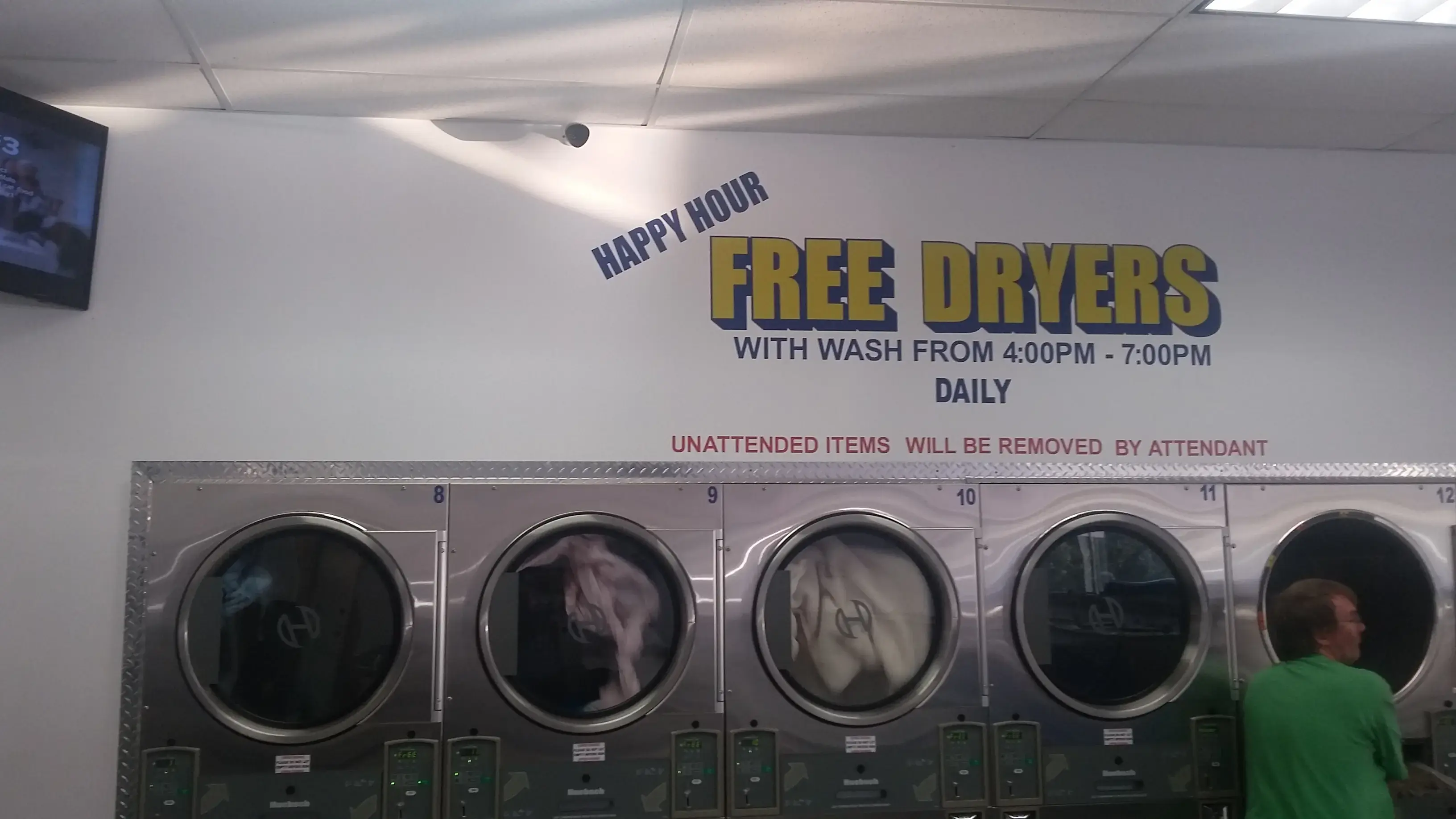 XTreme Clean Laundry. (FREE DRYERS & WiFI) accepting Credit, Debit or coin - Image 5
