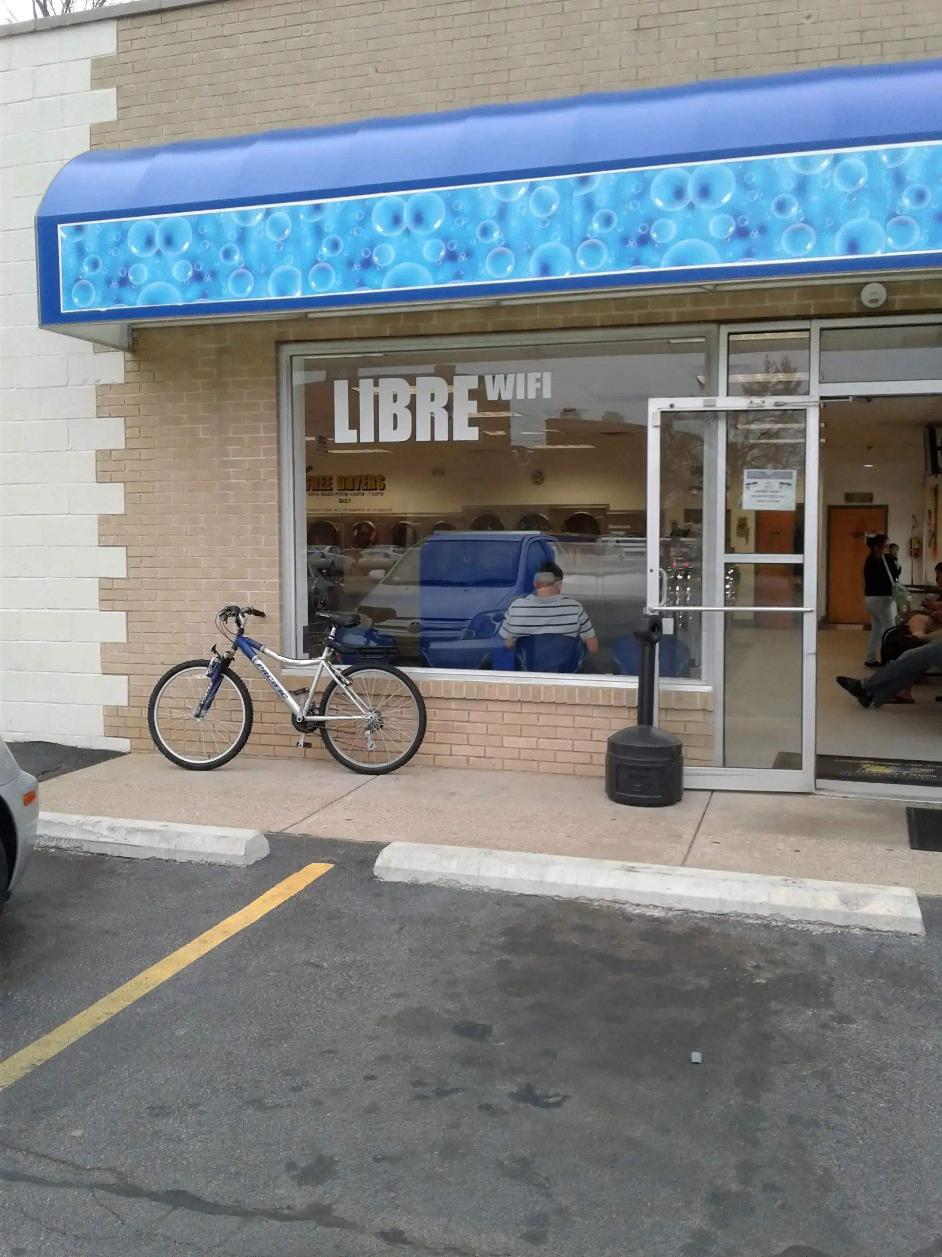 XTreme Clean Laundry. (FREE DRYERS & WiFI) accepting Credit, Debit or coin thumbnail 20