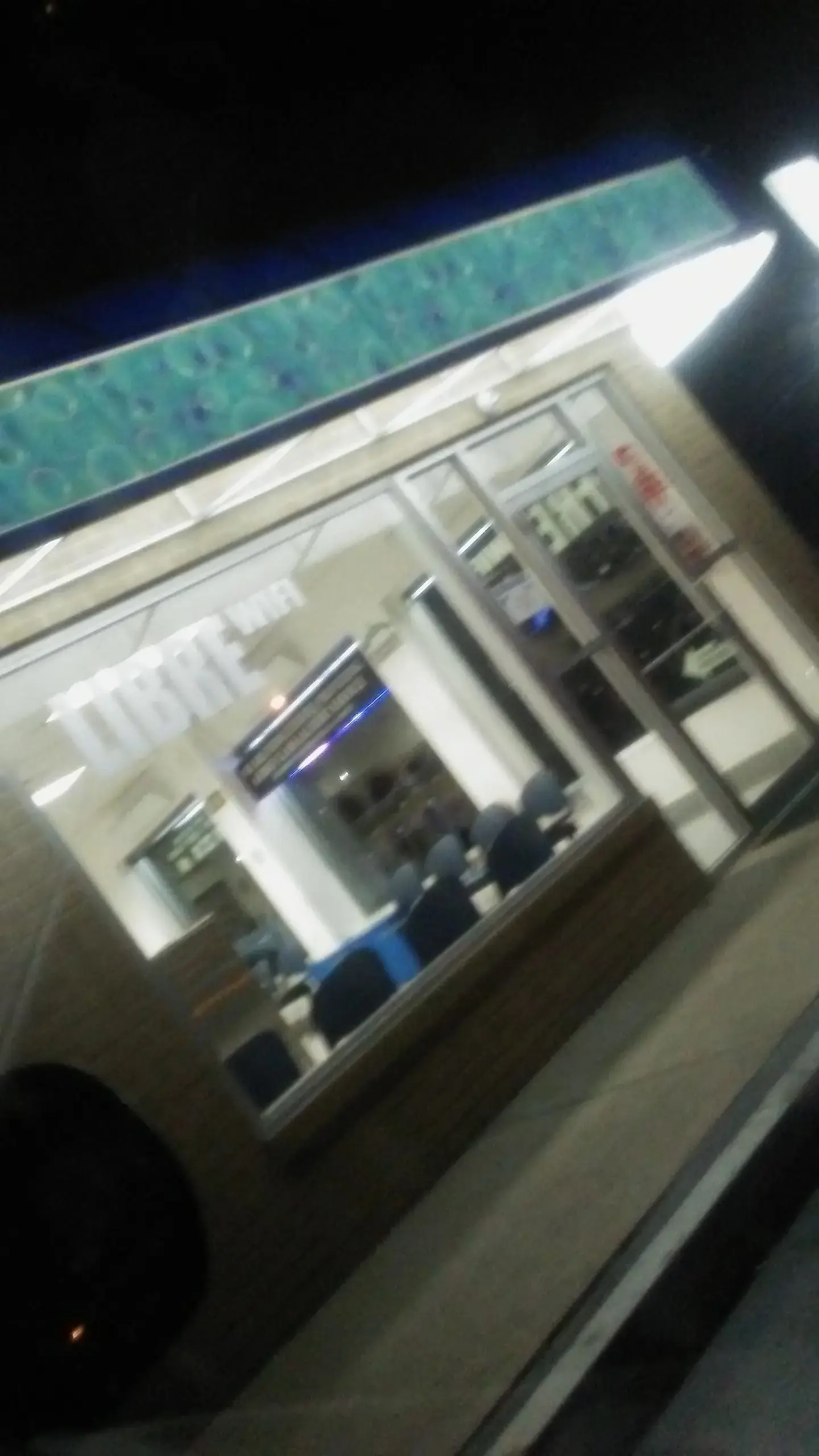 XTreme Clean Laundry. (FREE DRYERS & WiFI) accepting Credit, Debit or coin - Image 15