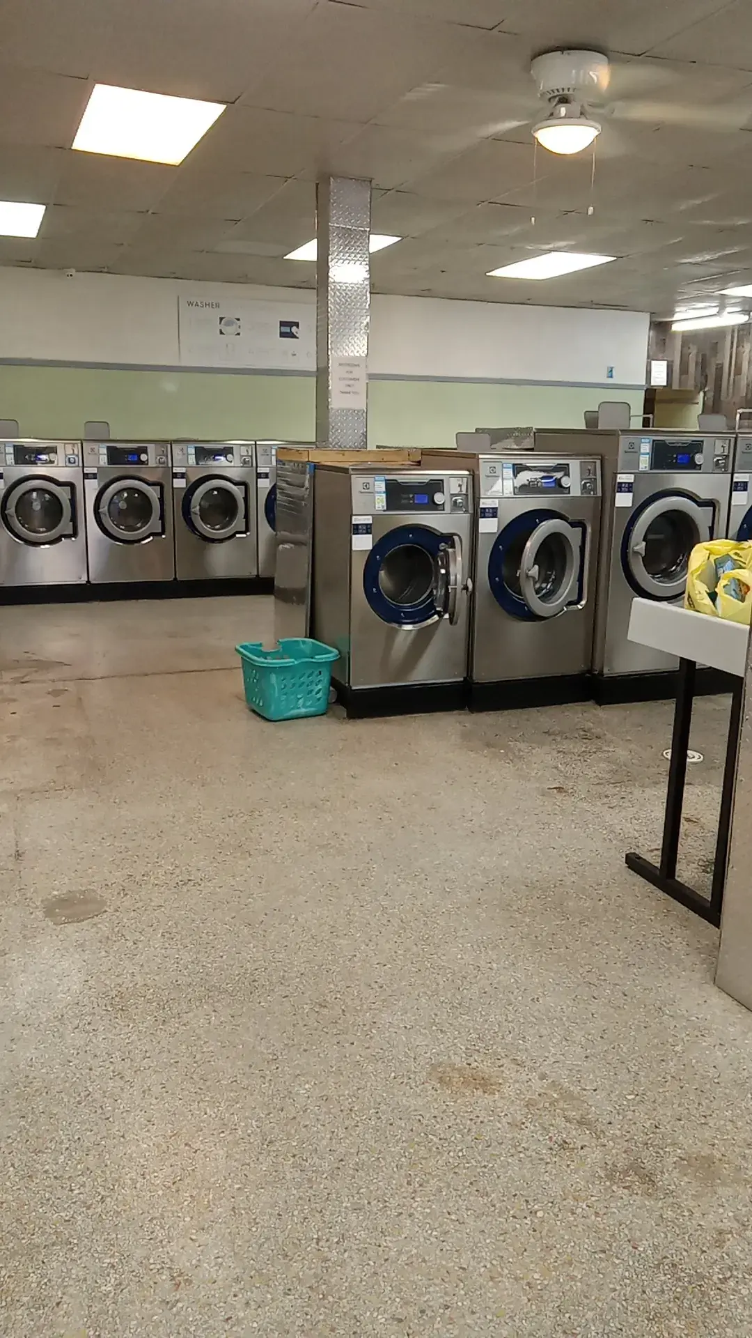 Yele coin laundry - Image 9