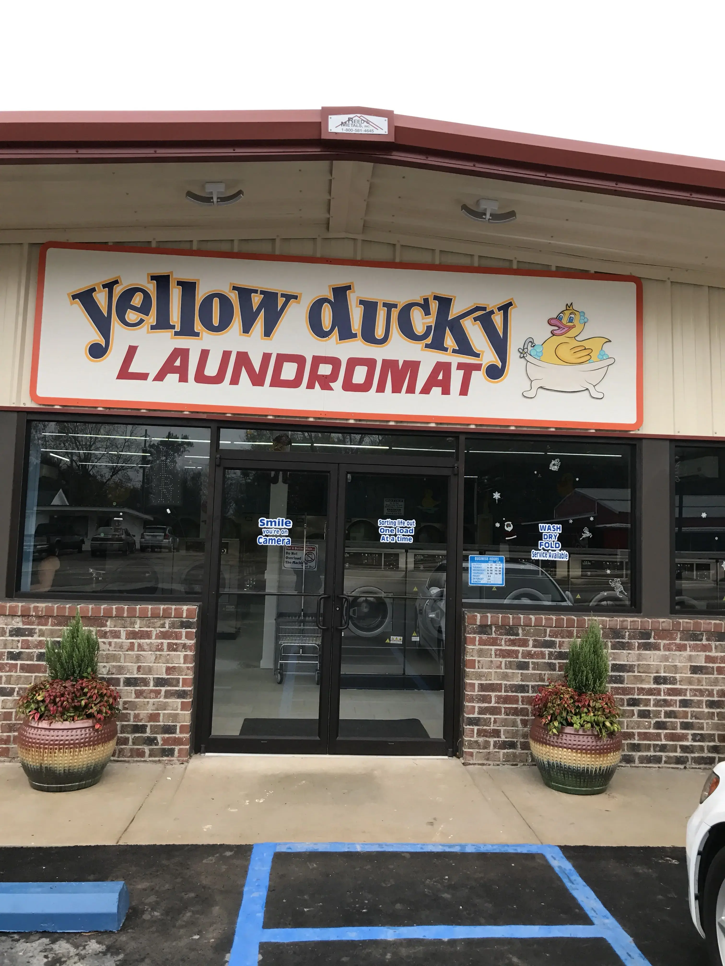 Yellow Ducky Laundromat thumbnail 20