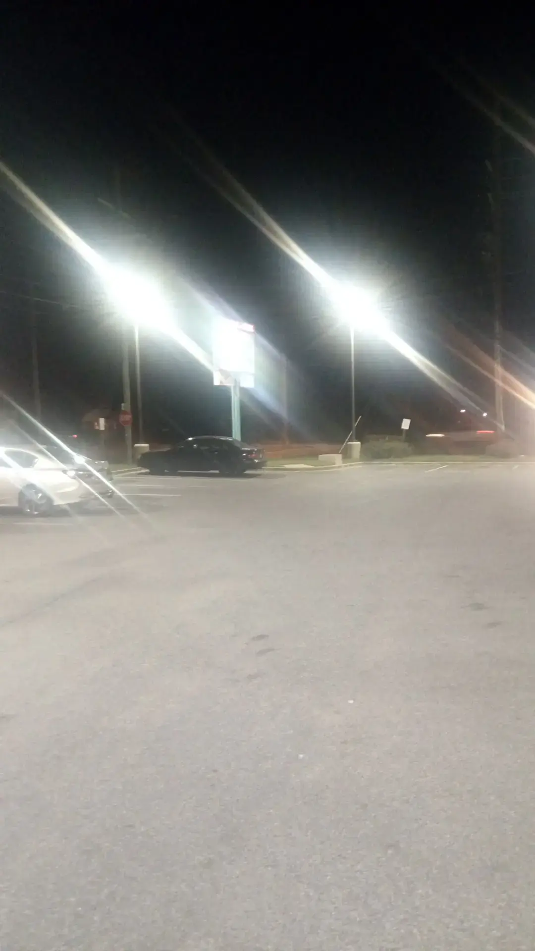 Yes Coin Laundry - Image 10