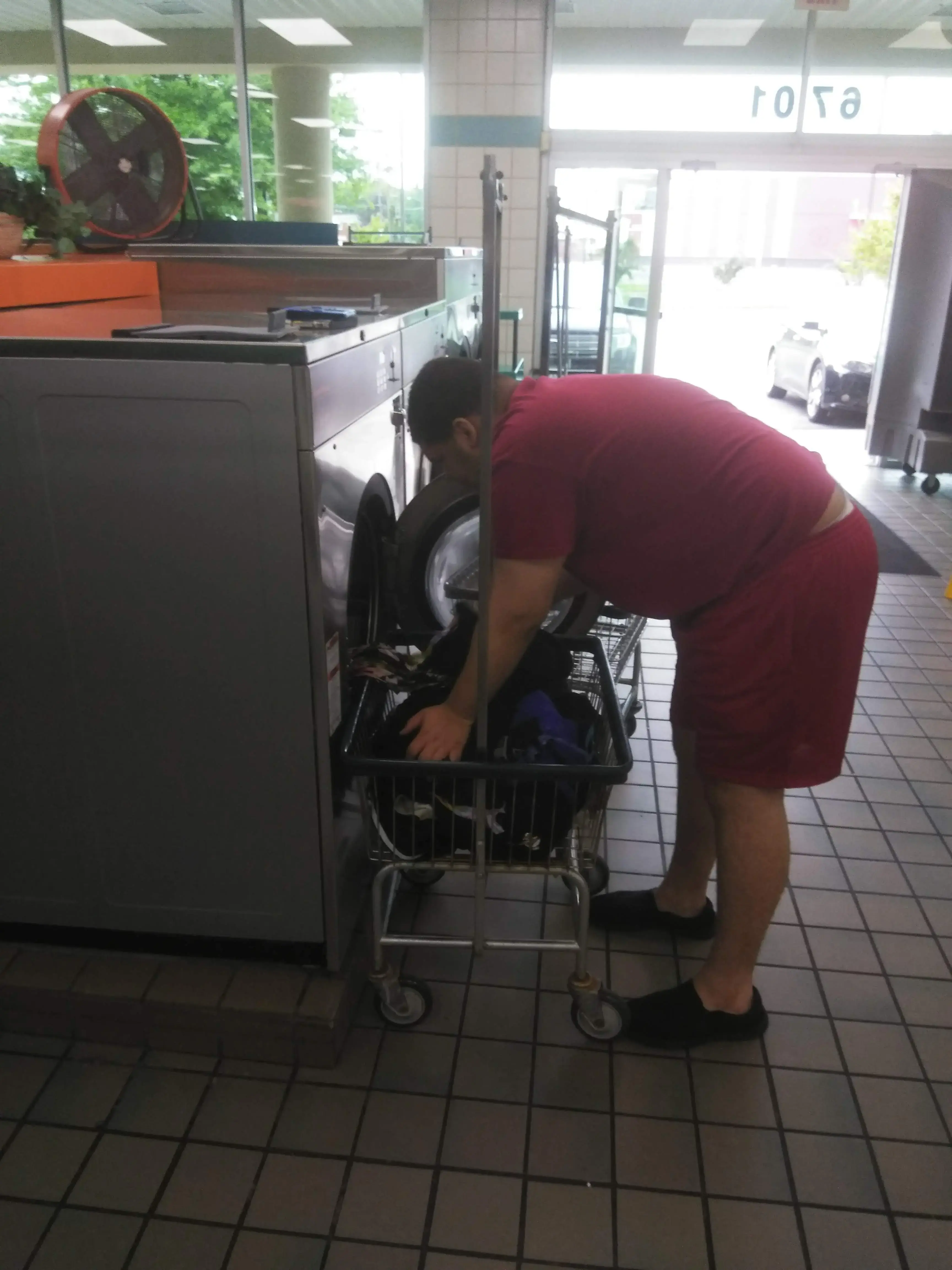 Yes Coin Laundry thumbnail 9