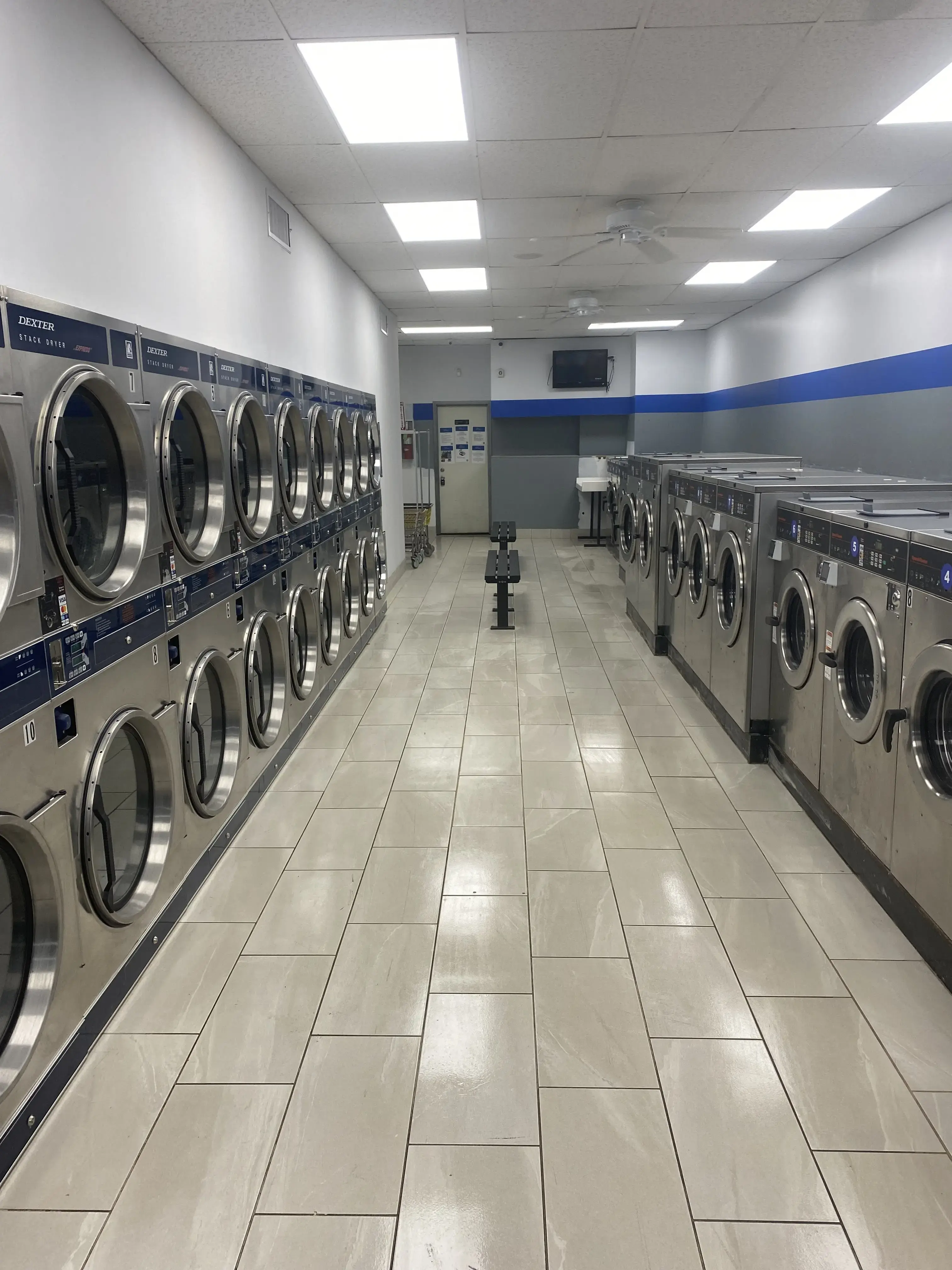 YNot Laundry - Villa Park location