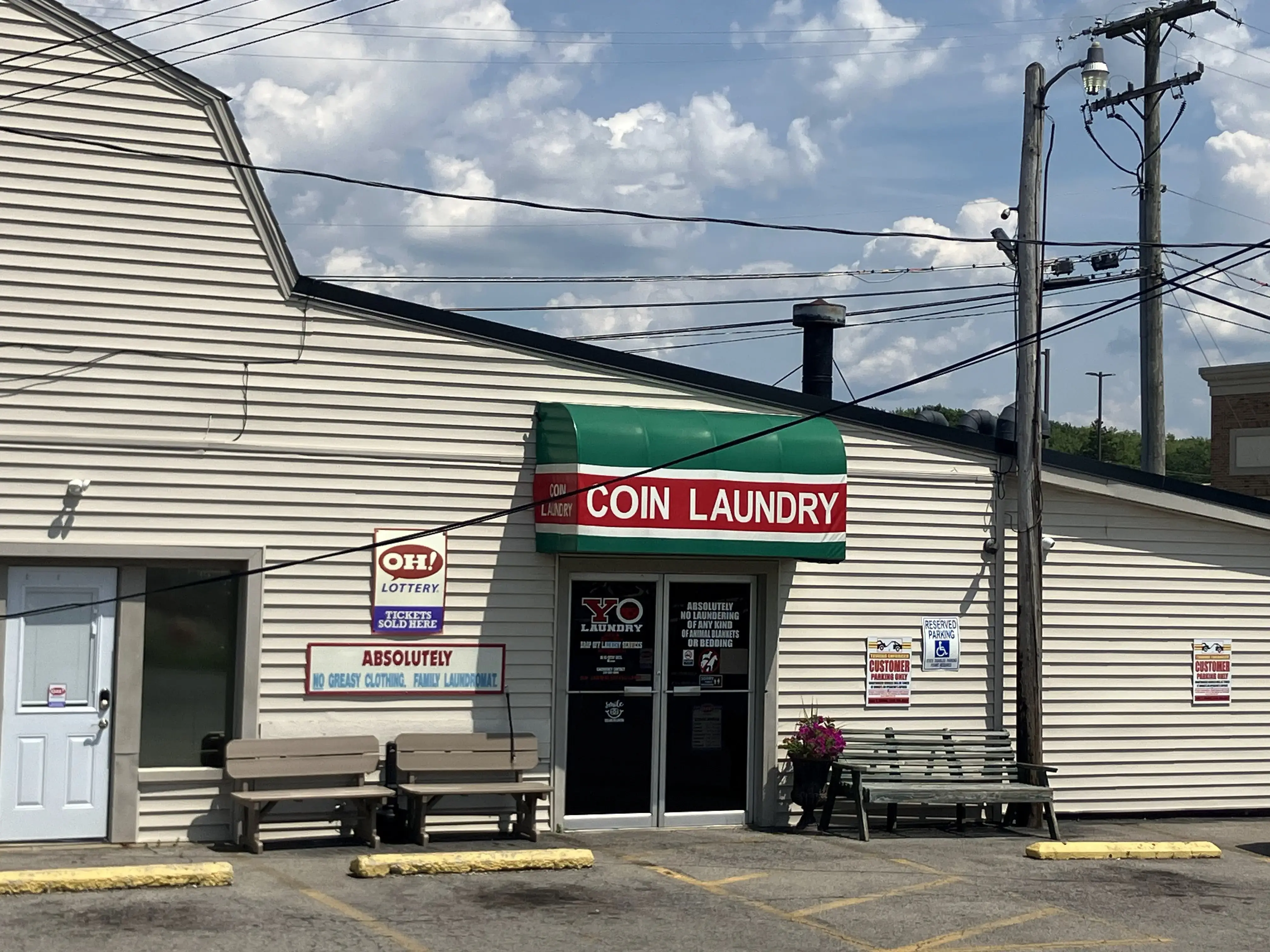 YO Laundromat and Drop Off Laundry Service thumbnail 13