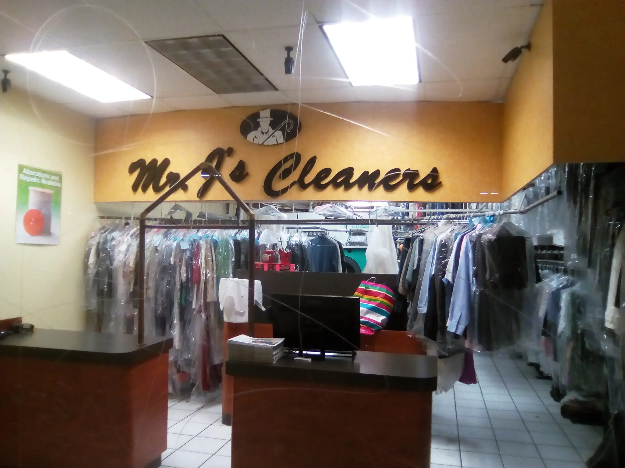 Your Dry Cleaners & Laundry San Diego- Saturn Blvd - Image 2