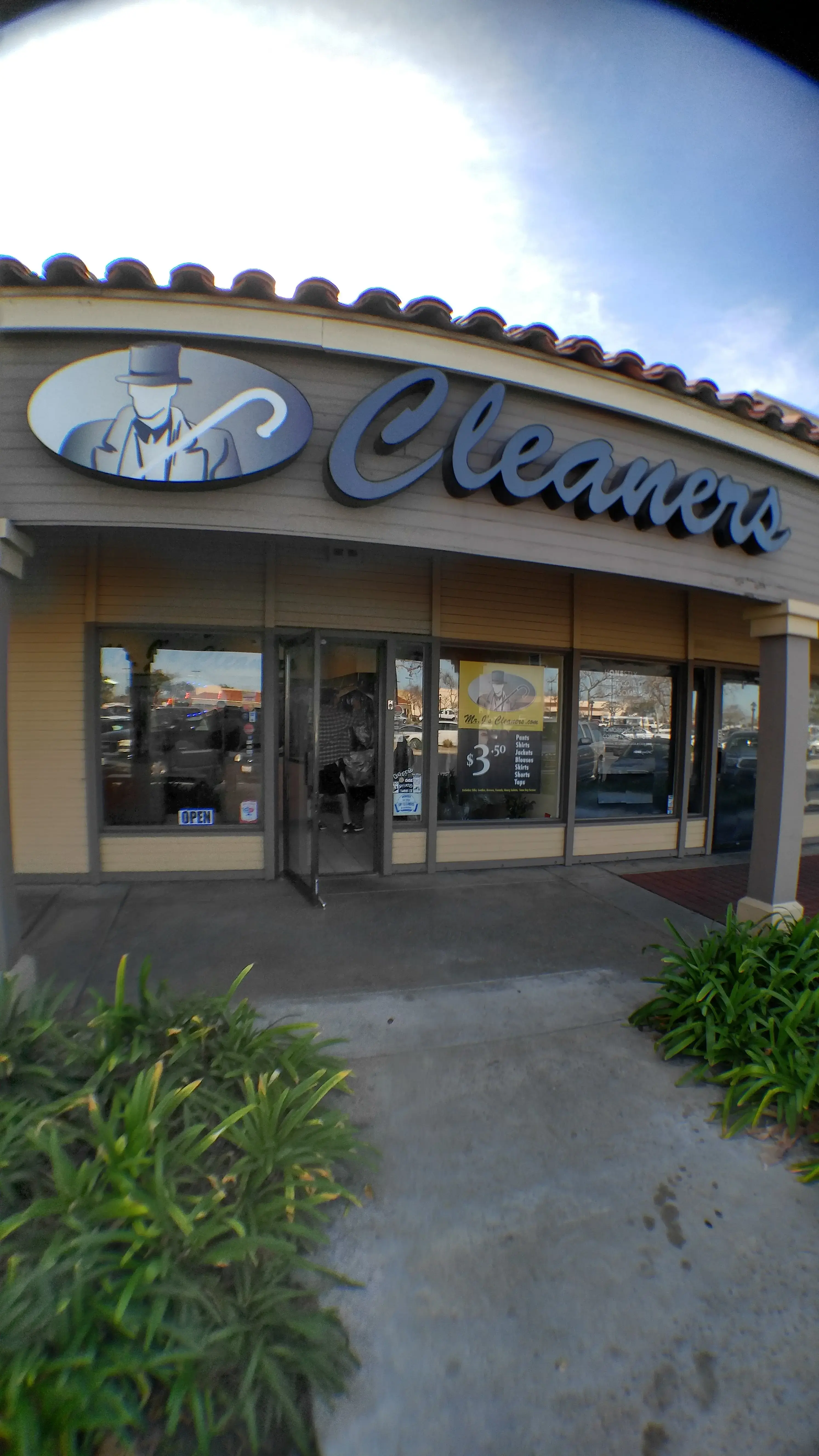 Your Dry Cleaners & Laundry San Diego- Saturn Blvd - Image 3
