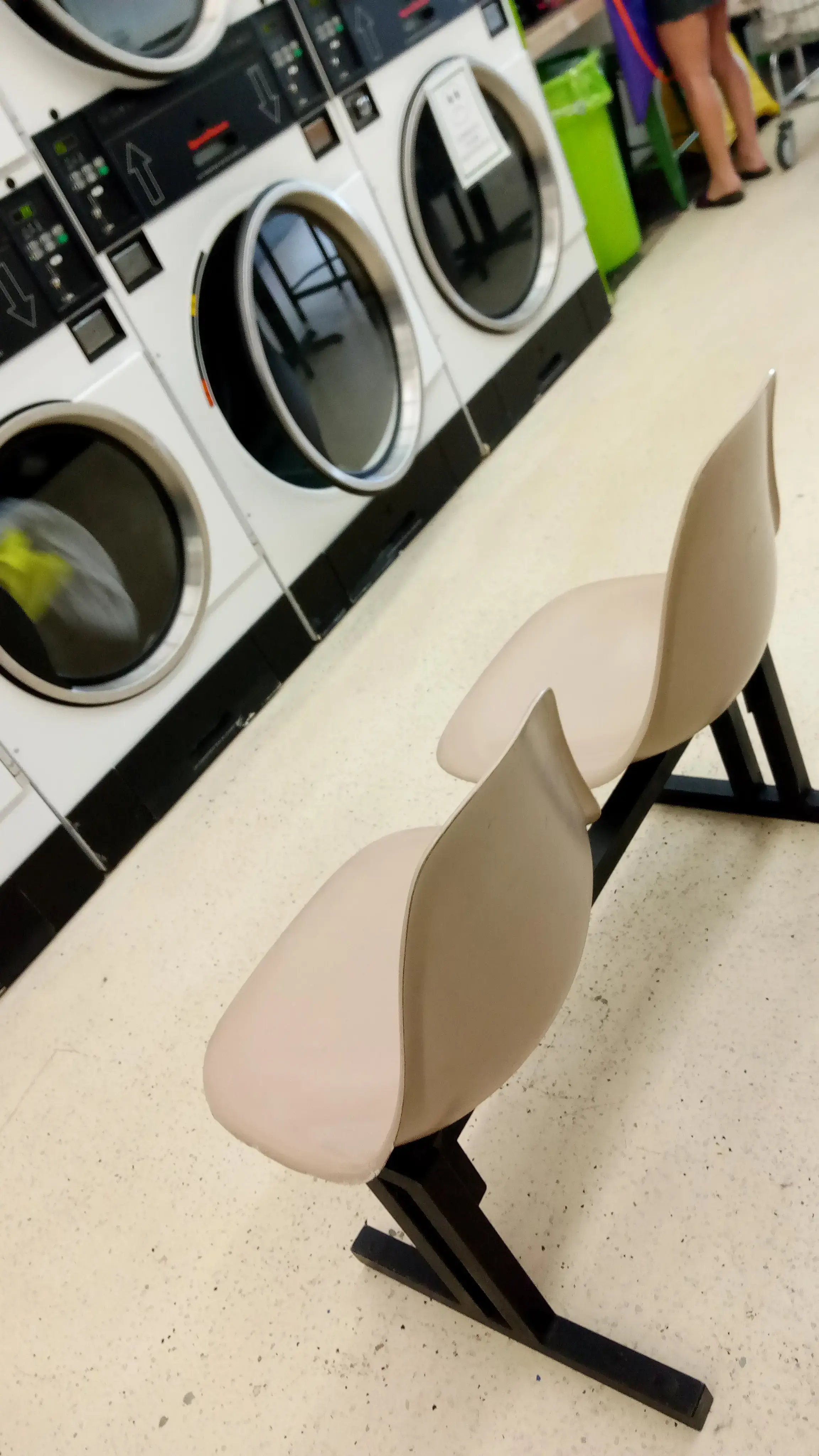 Your Neighborhood Laundromat - Image 9