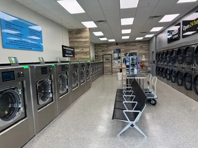 YoWash Express Laundromat 24 hr thumbnail 8