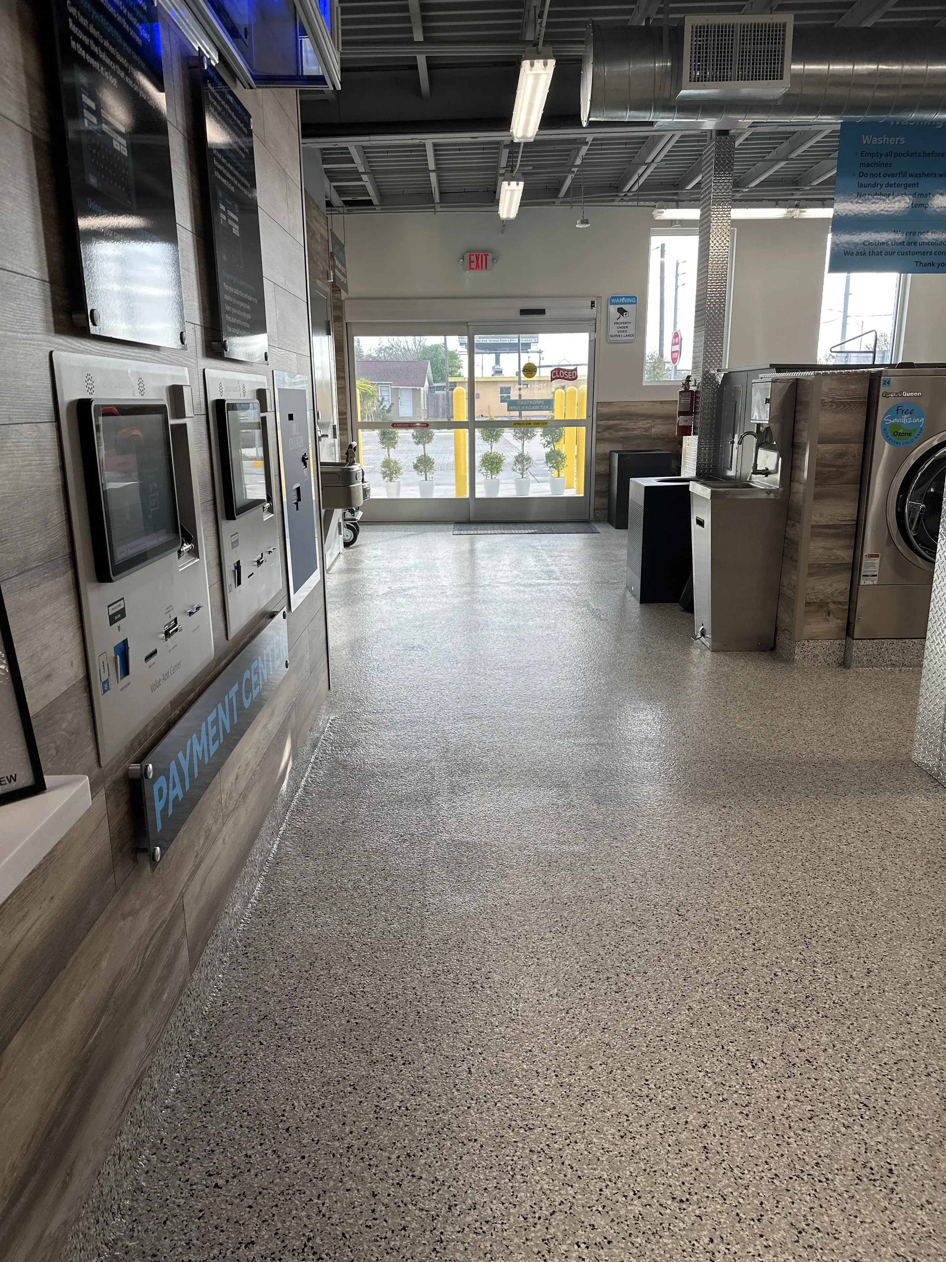 YoWash Laundromat - Image 20