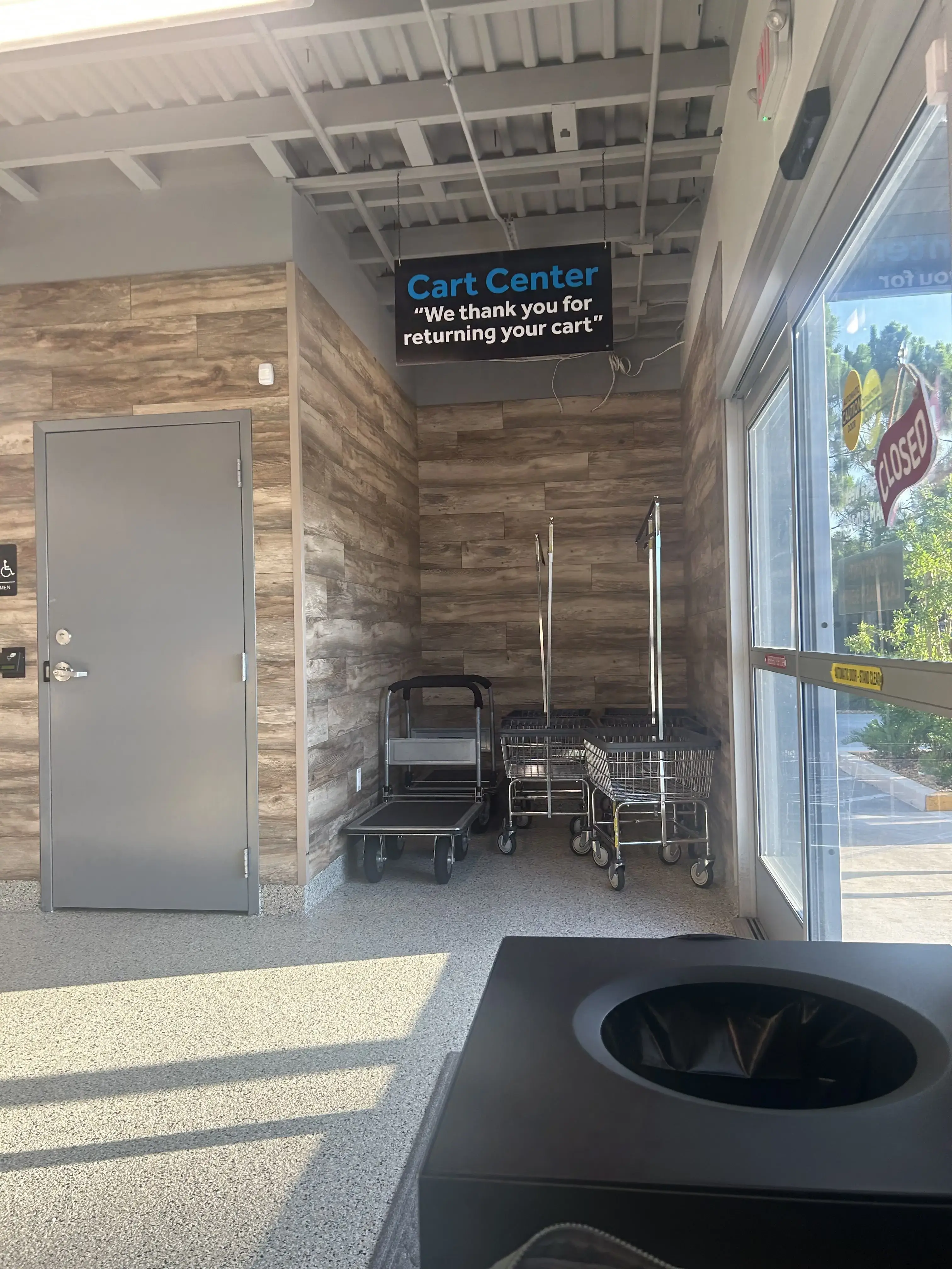 YoWash Laundromat - Image 5
