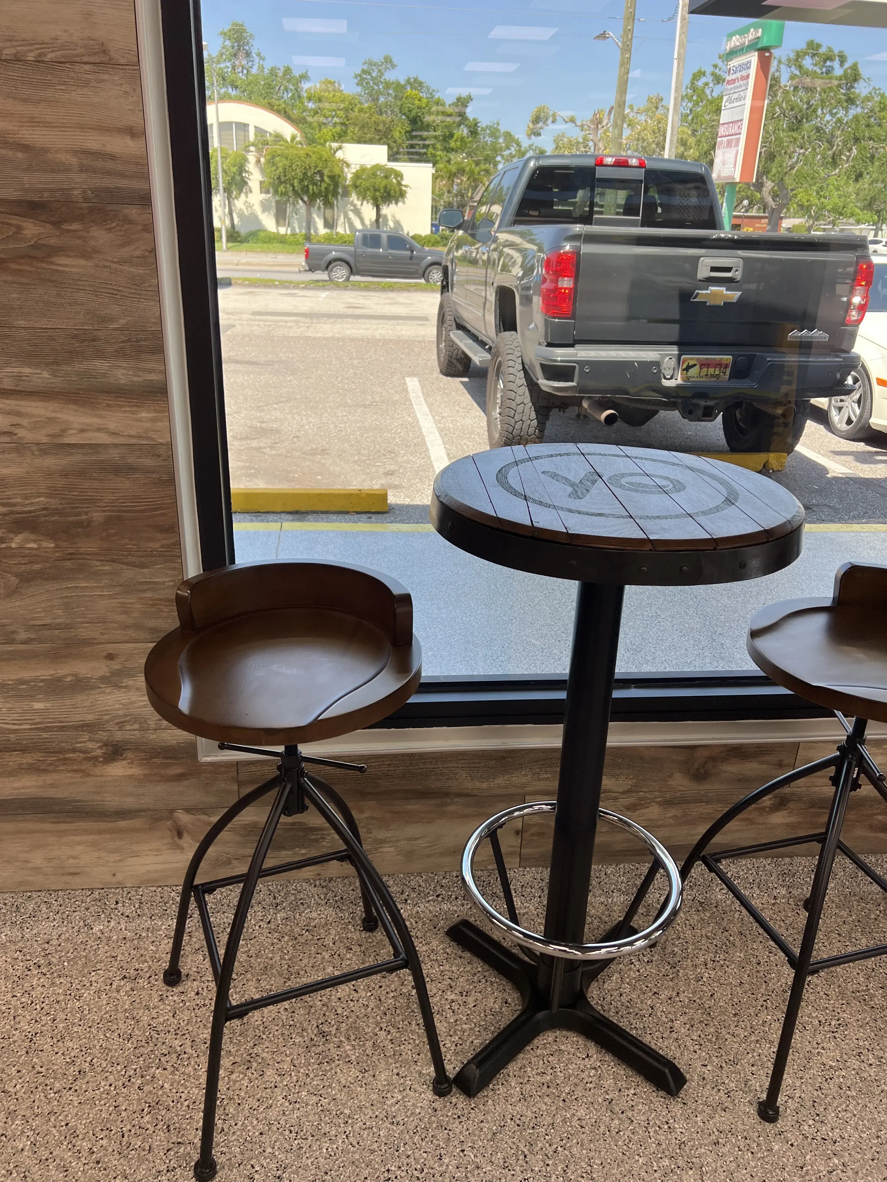 YoWash Laundromat thumbnail 11