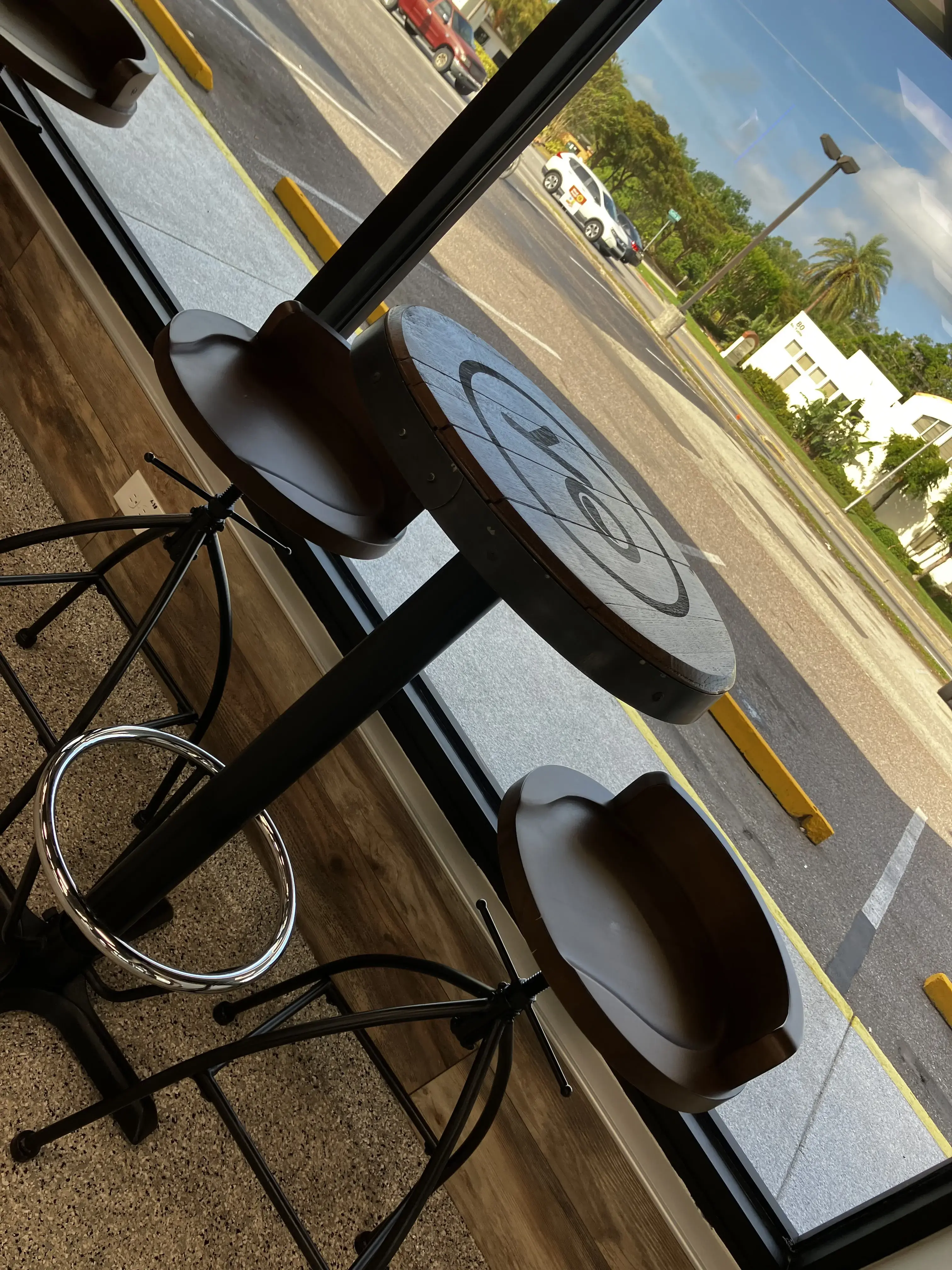 YoWash Laundromat - Image 13