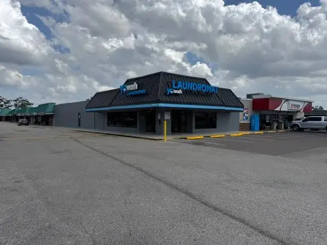 YoWash Laundromat - Image 1