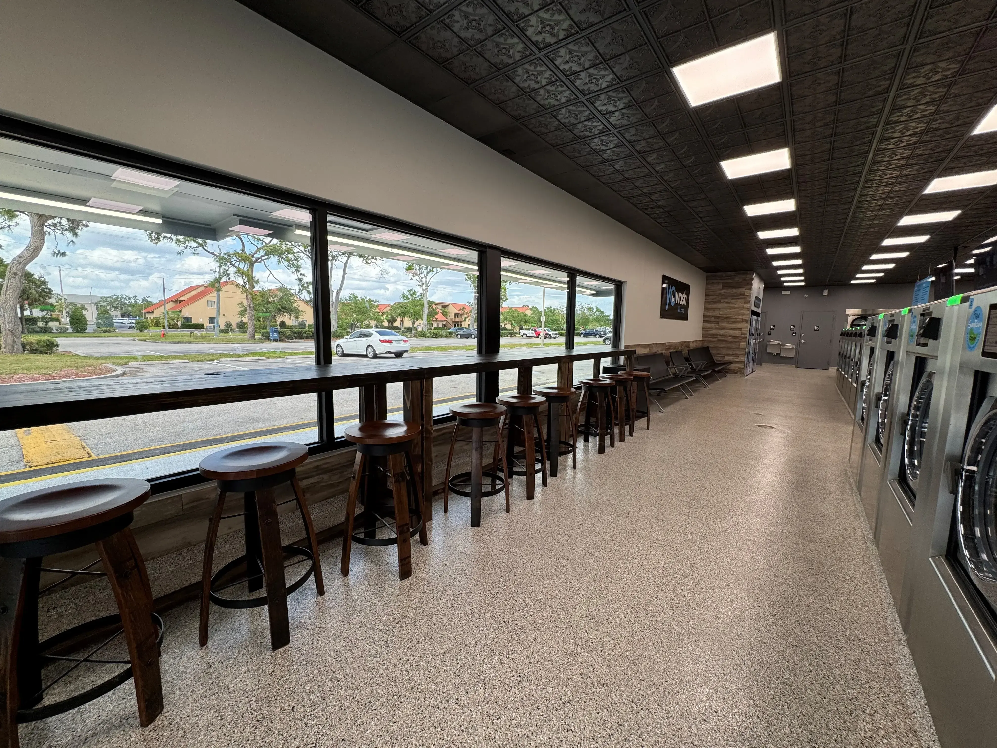 YoWash Laundromat - Image 9