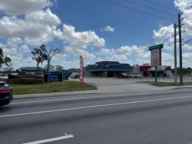 YoWash Laundromat - Image 4