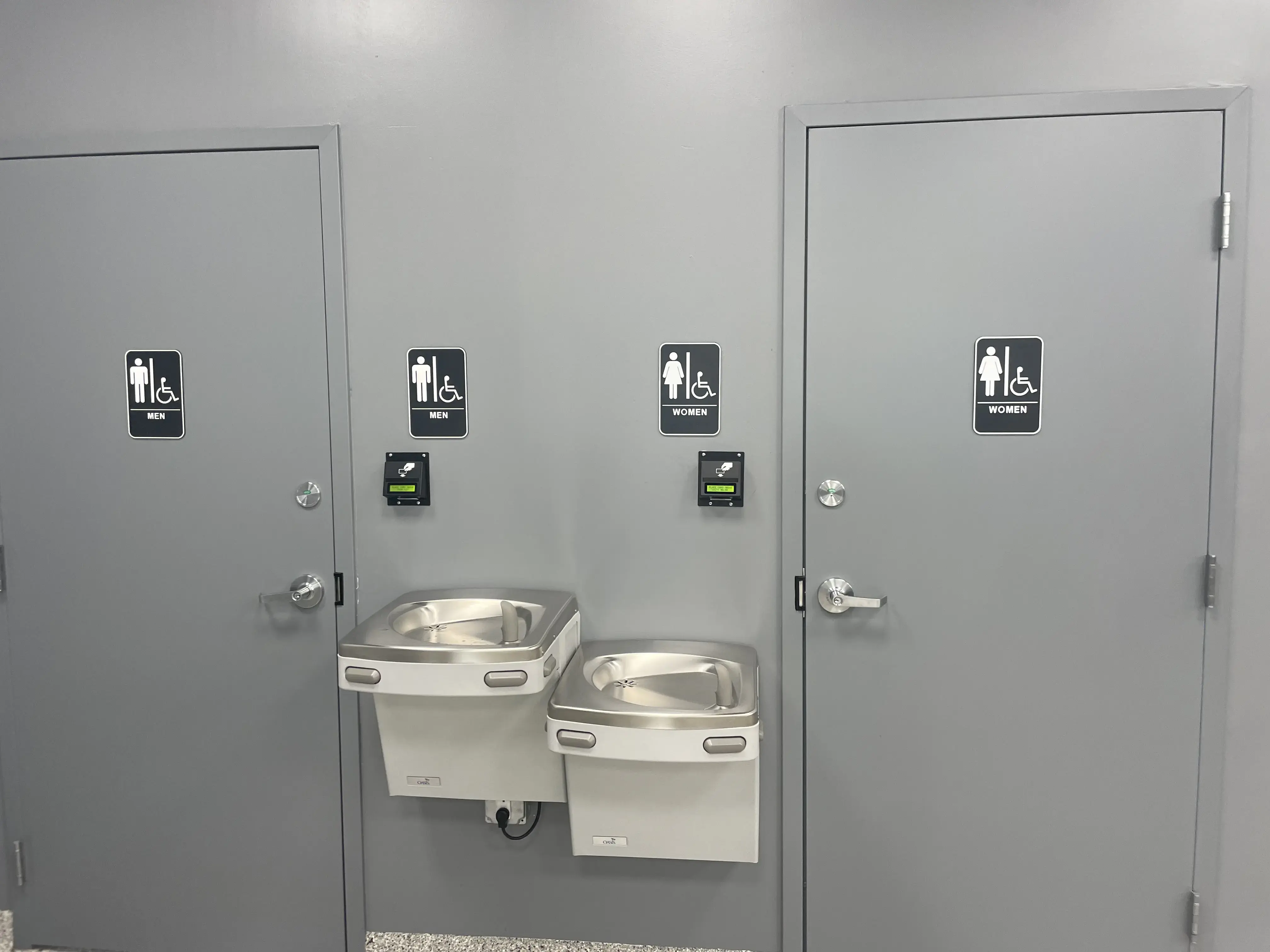 YoWash Laundromat - Image 16