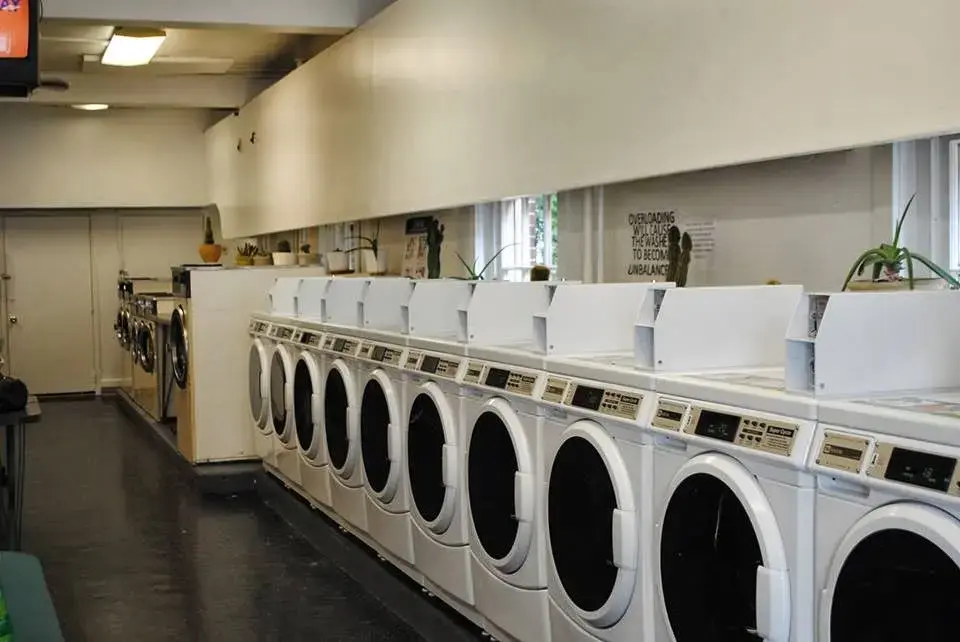 Yul-Nat Laundromat - Image 19