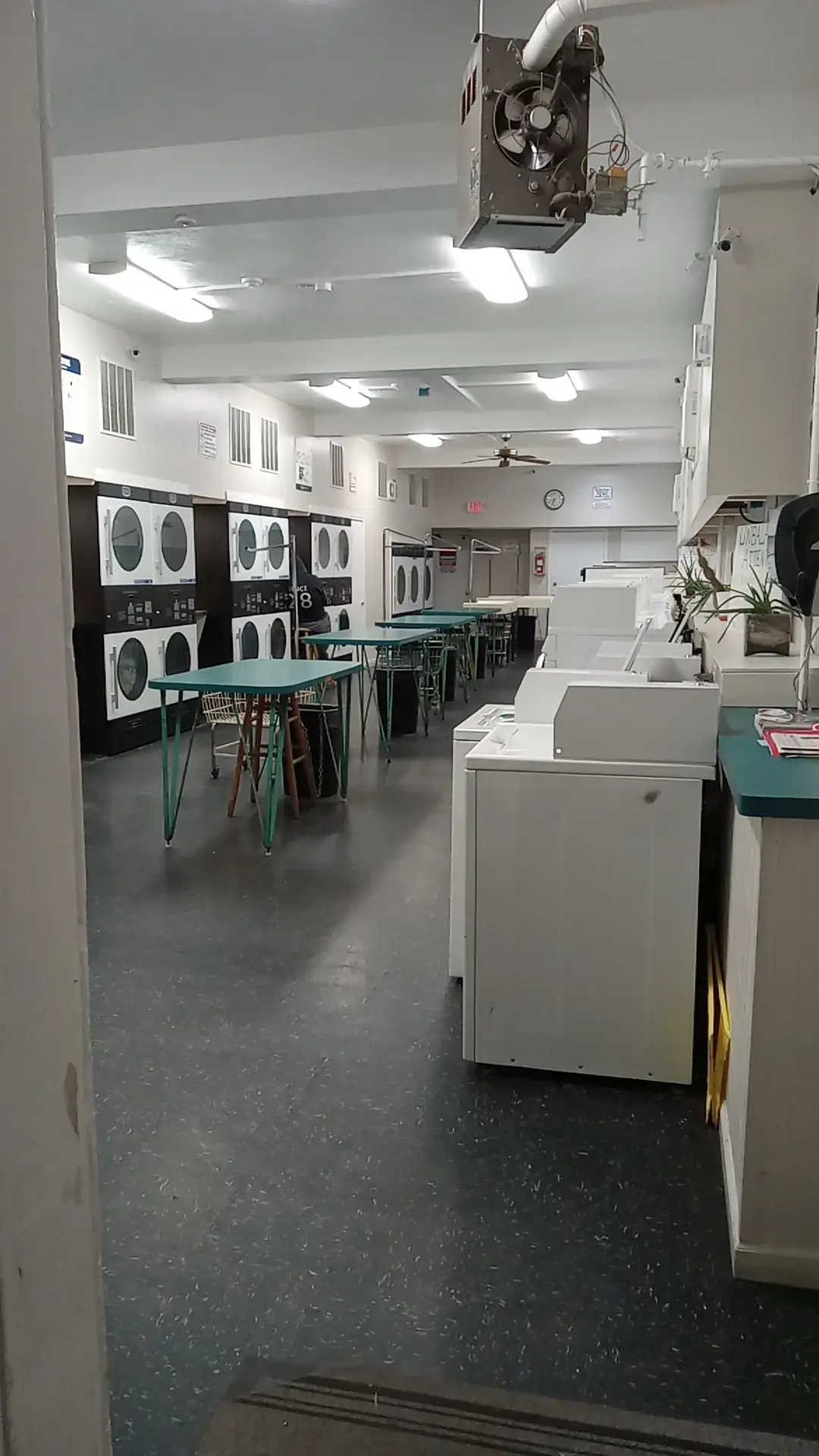 Yul-Nat Laundromat thumbnail 9