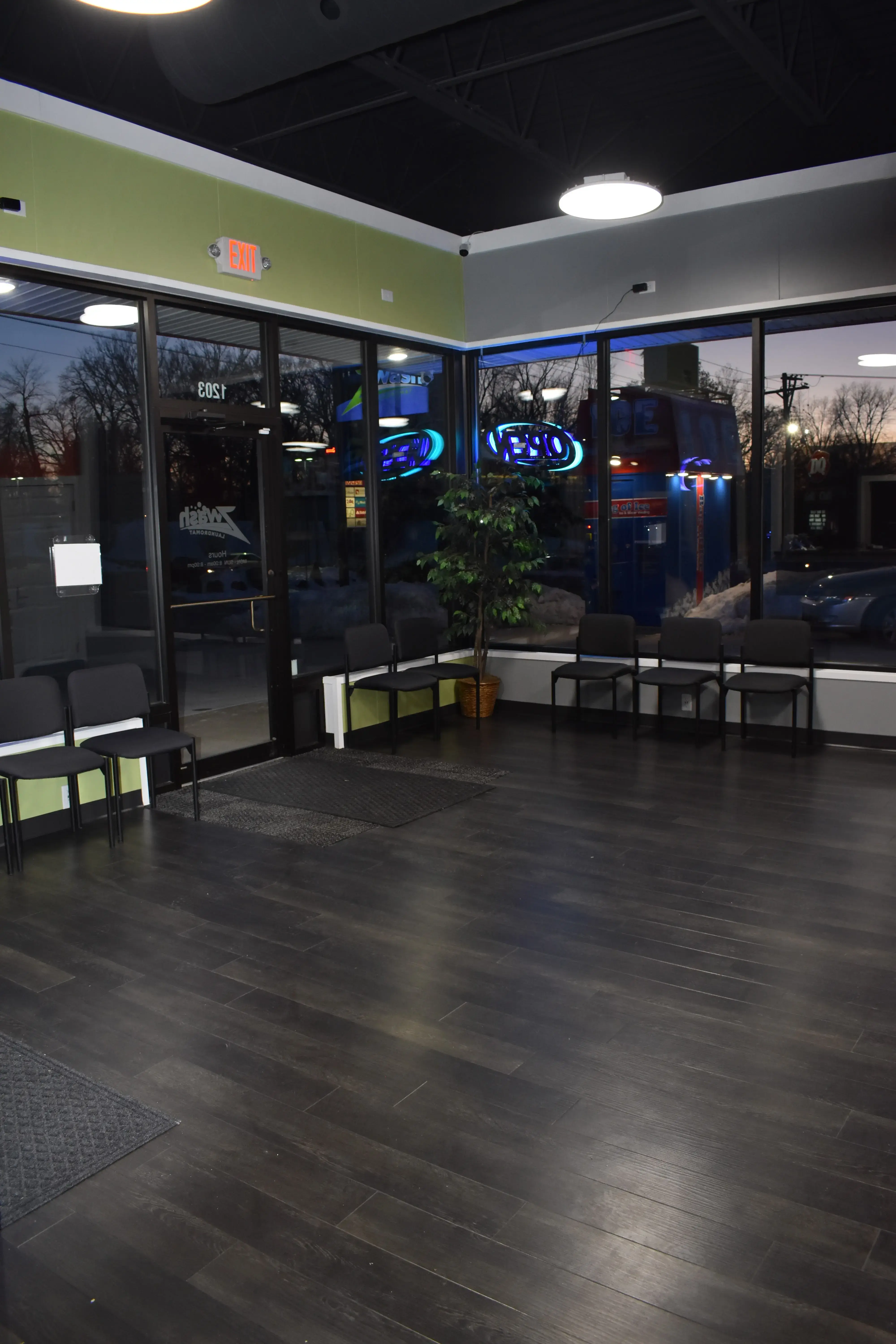 Z Wash Laundromat + Pickup & Delivery - Image 6