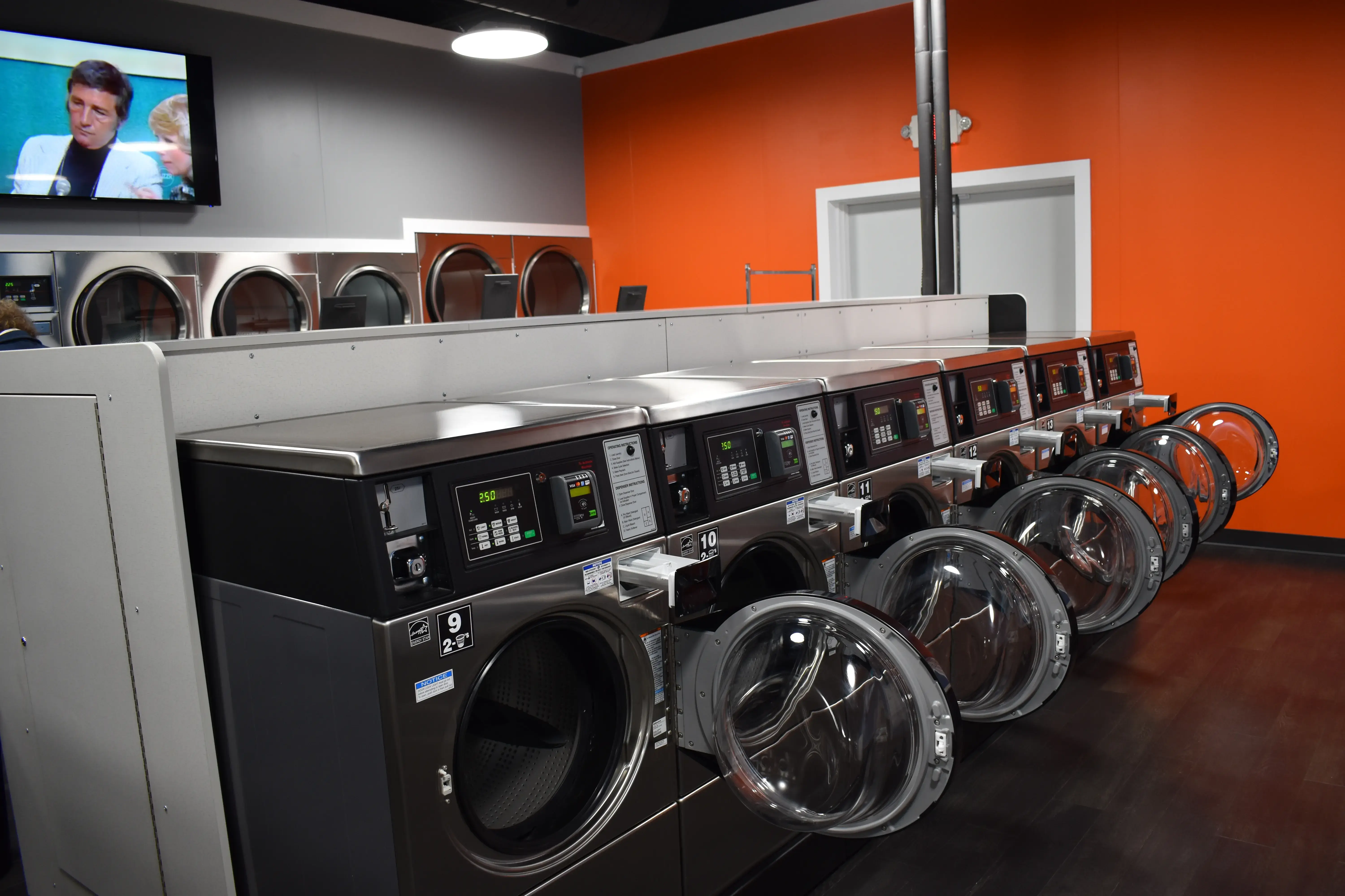 Z Wash Laundromat + Pickup & Delivery - Image 16