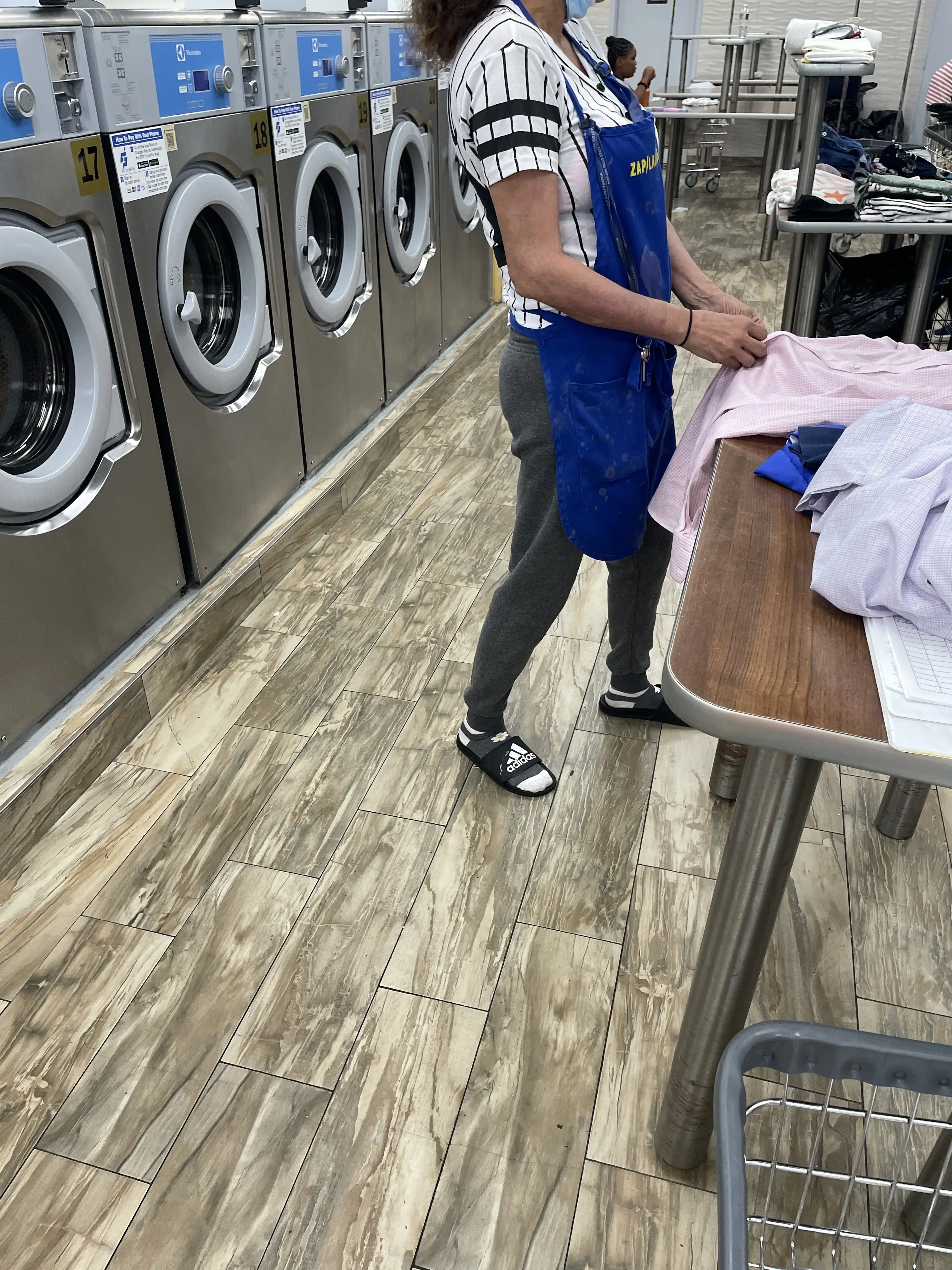 Zap Laundromat thumbnail 14