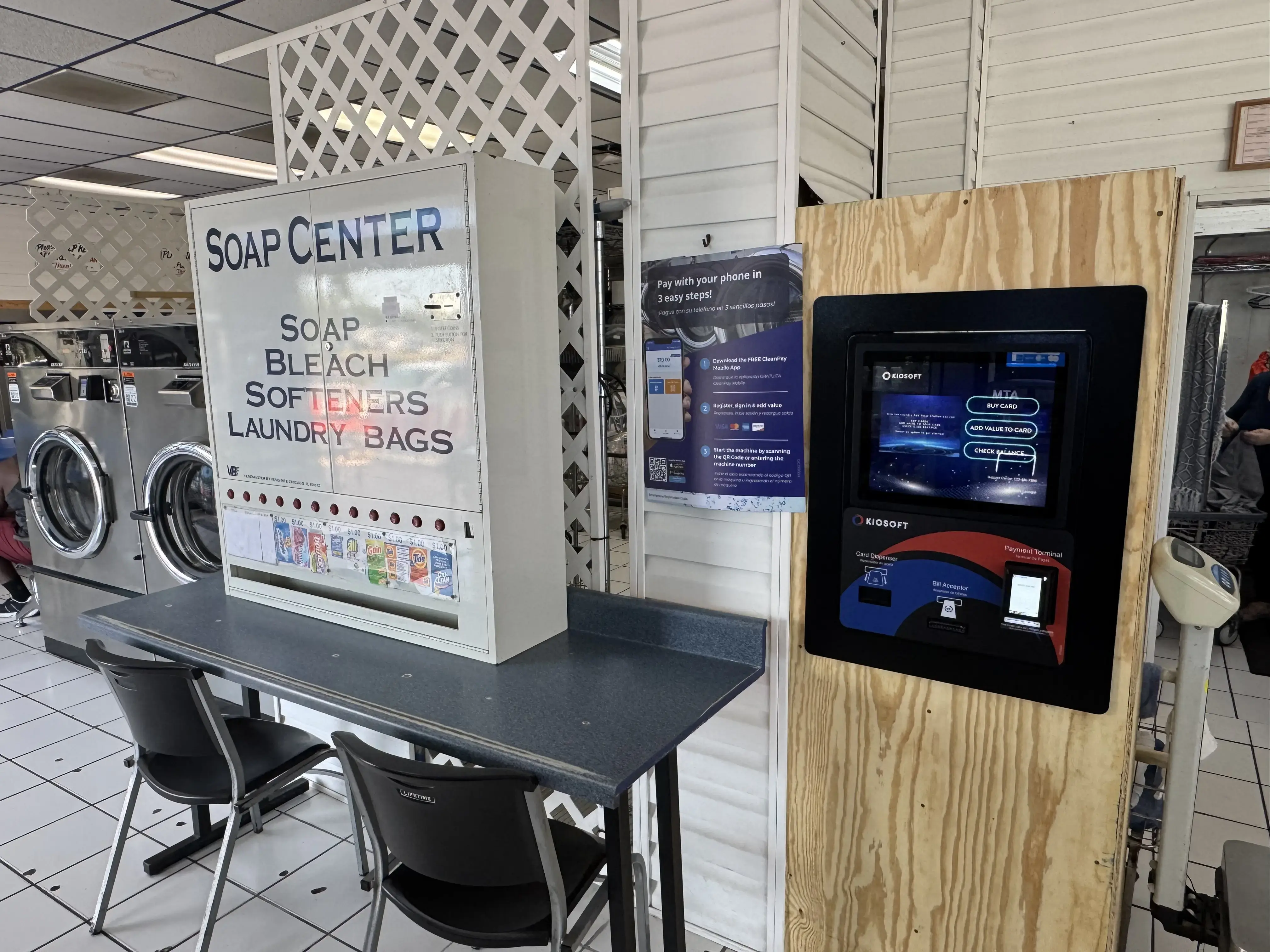 Zephyrhills Laundromat - Image 12