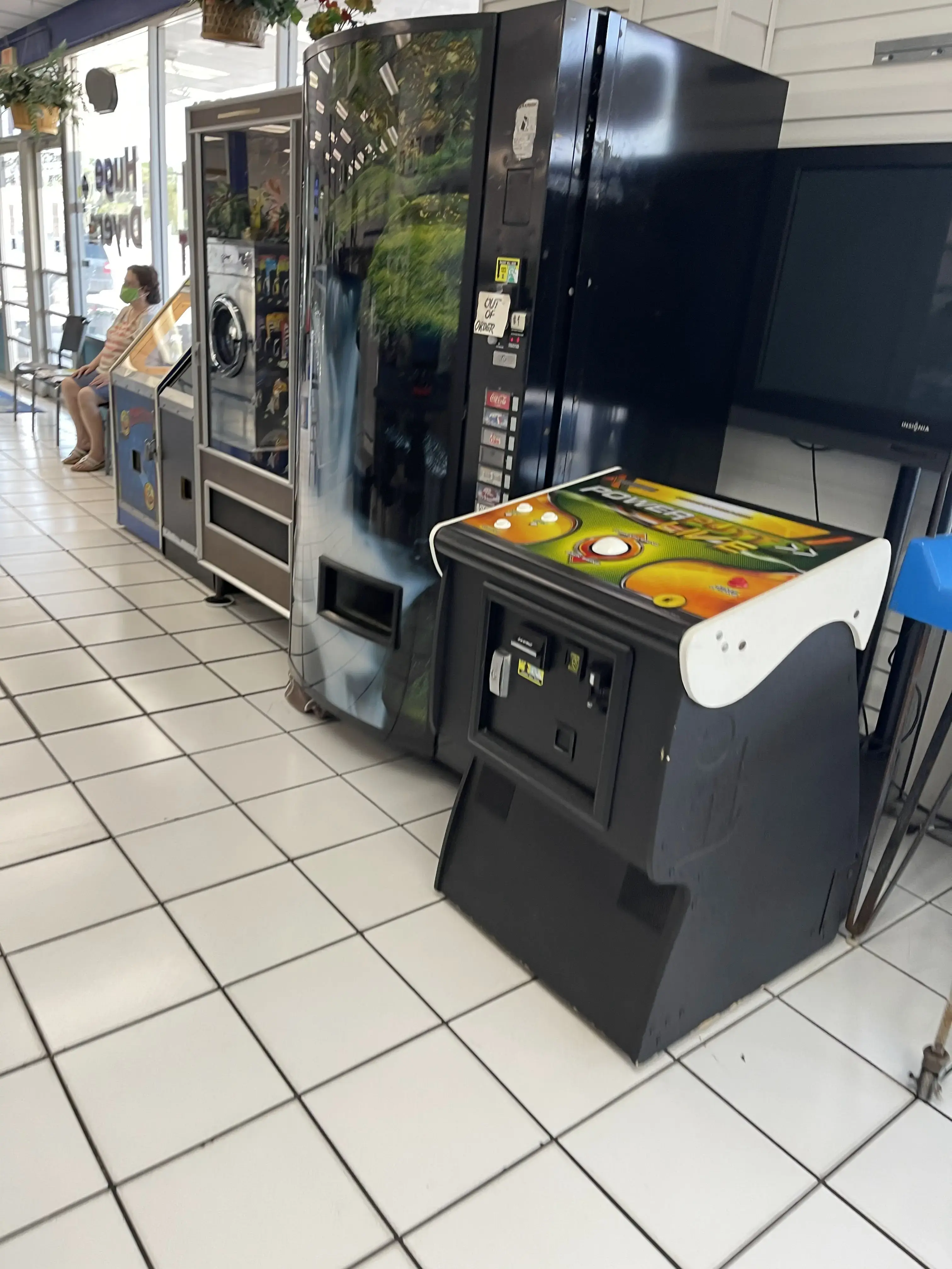 Zephyrhills Laundromat thumbnail 10