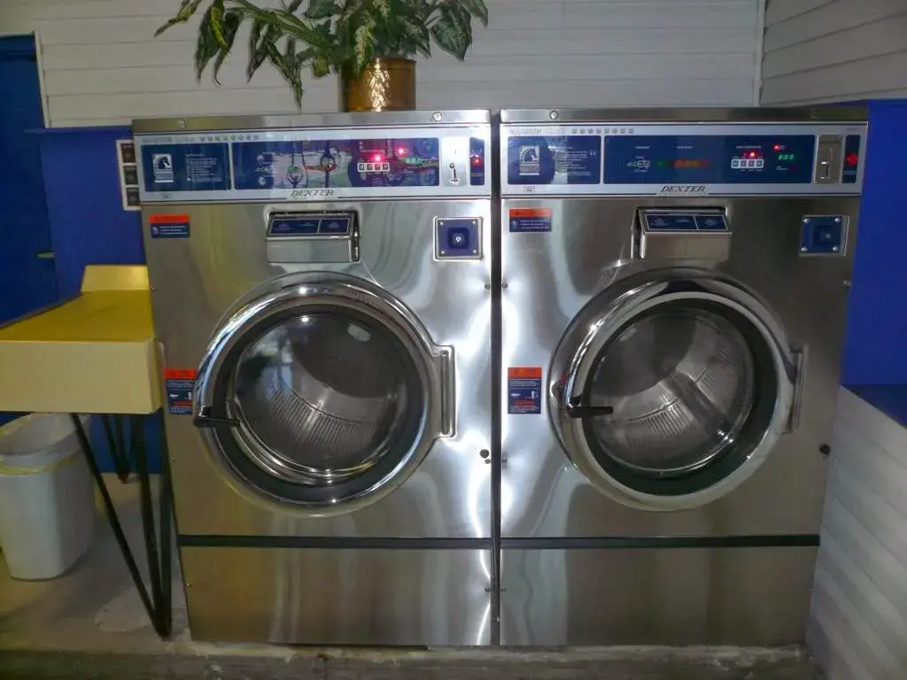 Zephyrhills Laundromat thumbnail 16