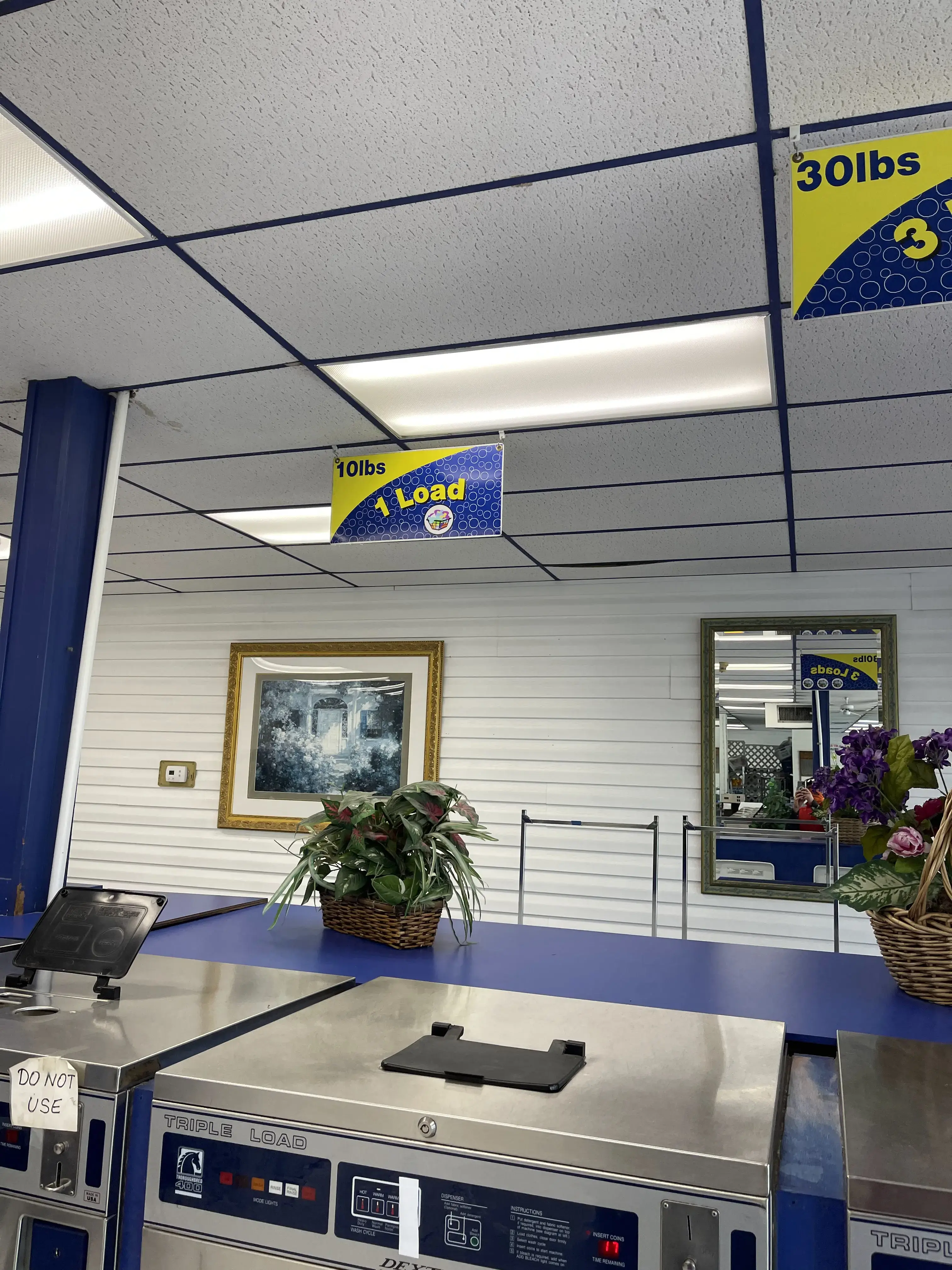 Zephyrhills Laundromat - Image 3