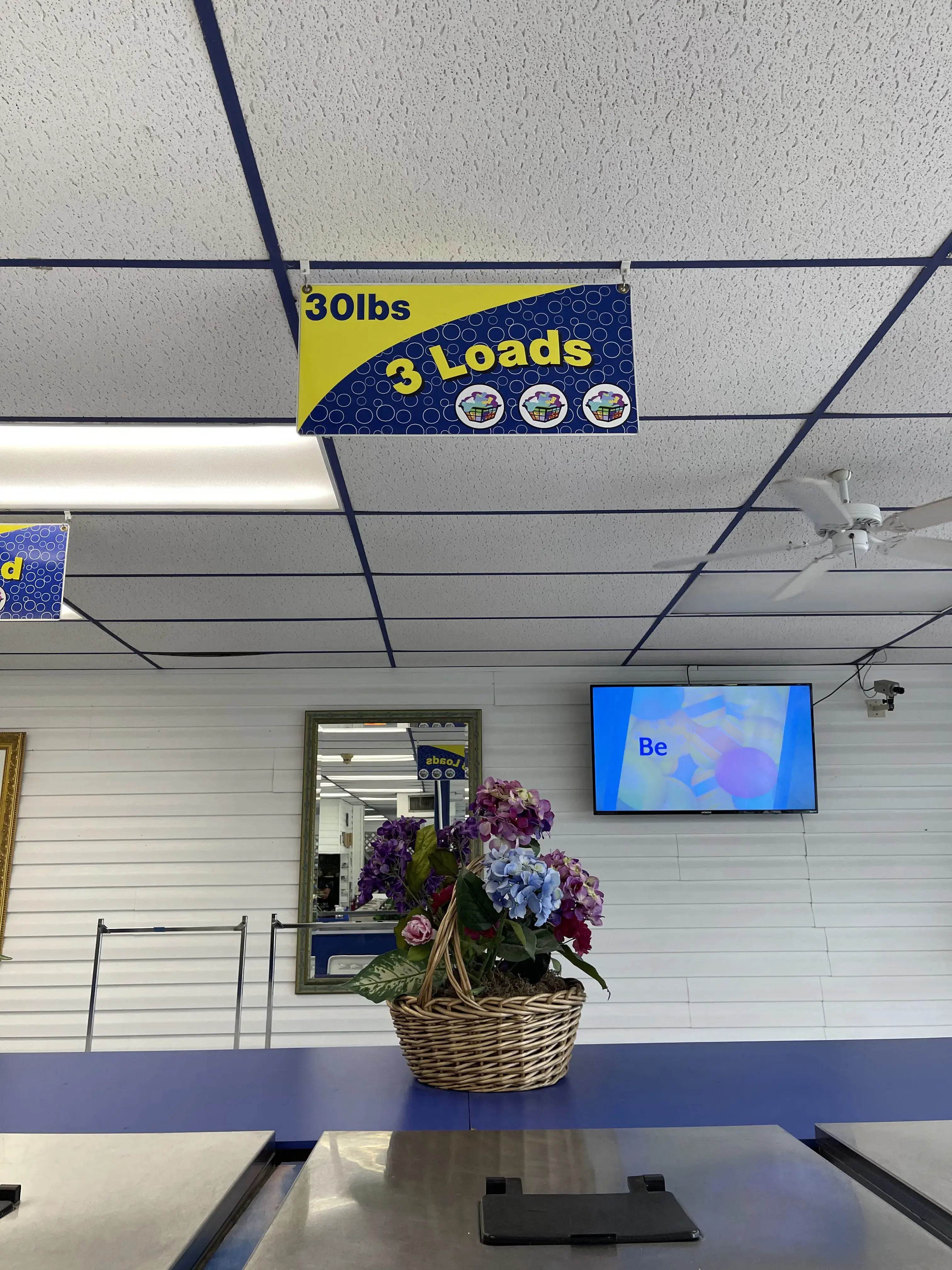 Zephyrhills Laundromat thumbnail 13